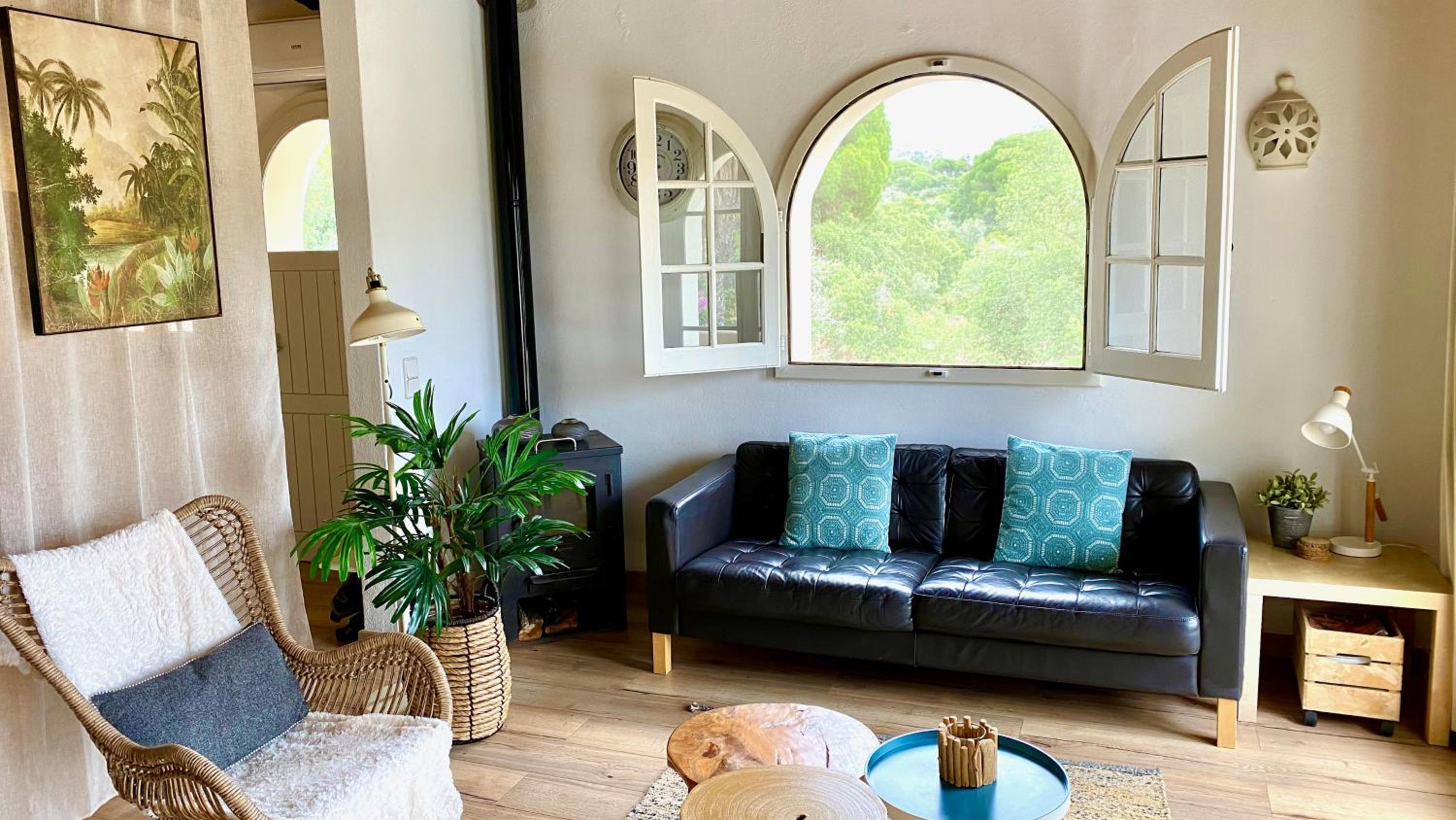 One-Bedroom House photo 1