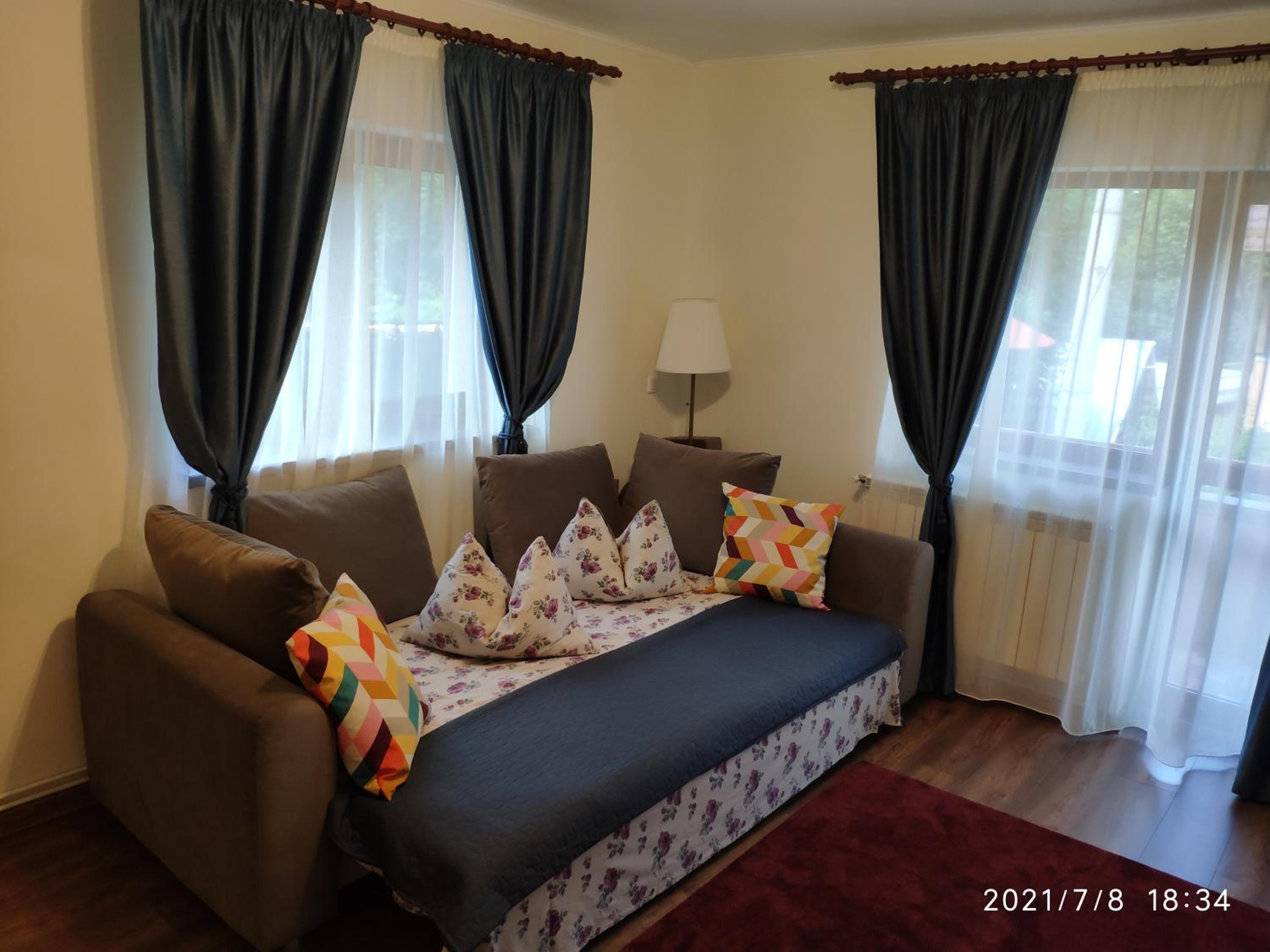 One-Bedroom House - Photo 8