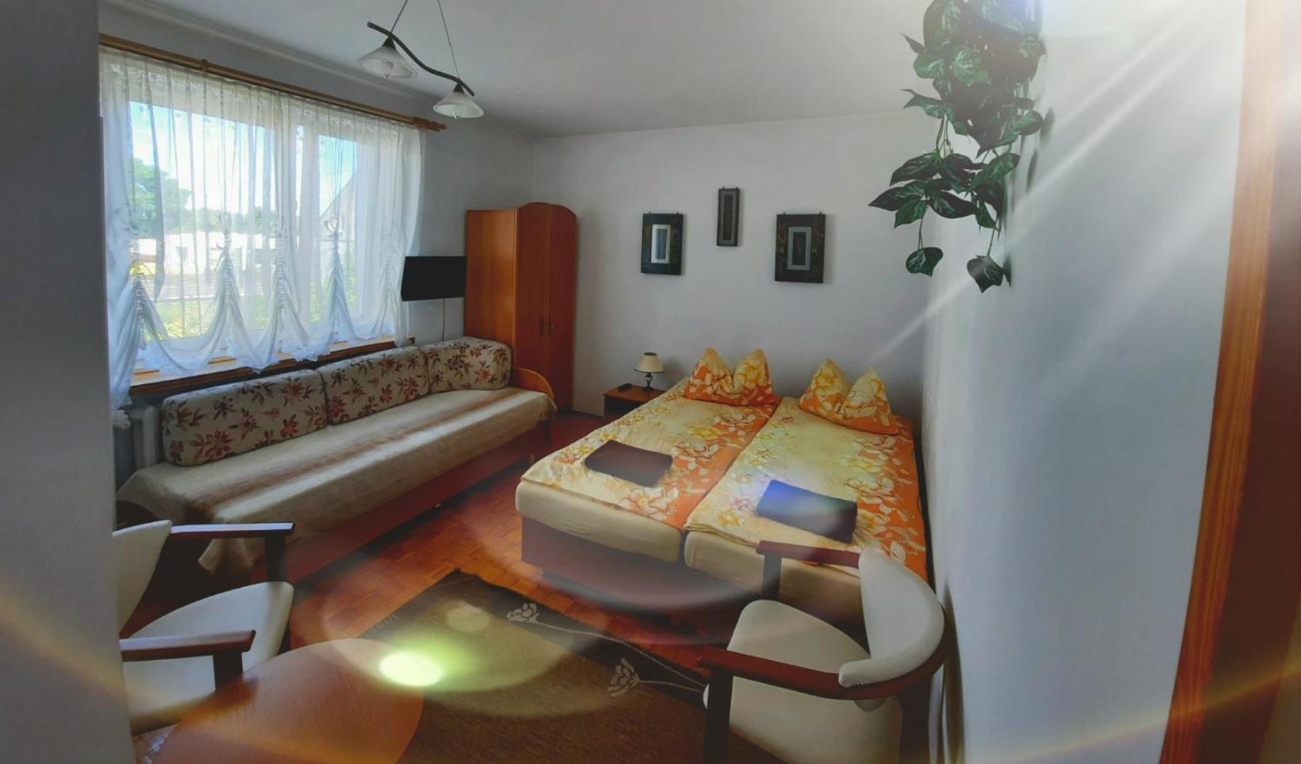 Triple Room with Bathroom - Photo 4