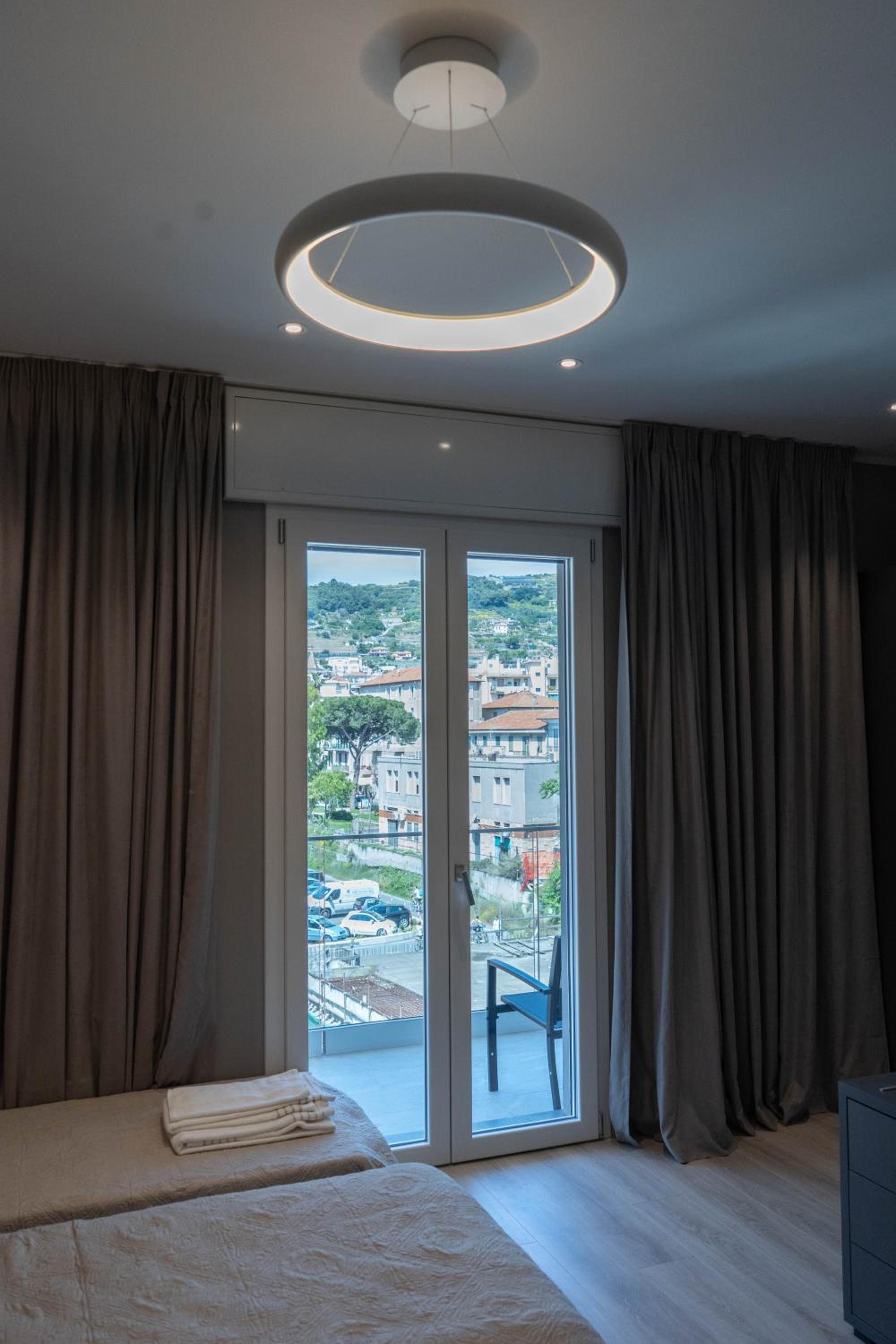 Triple Room with Balcony - Photo 5