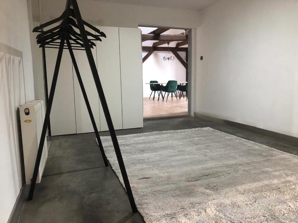 One-Bedroom Apartment - Photo 4