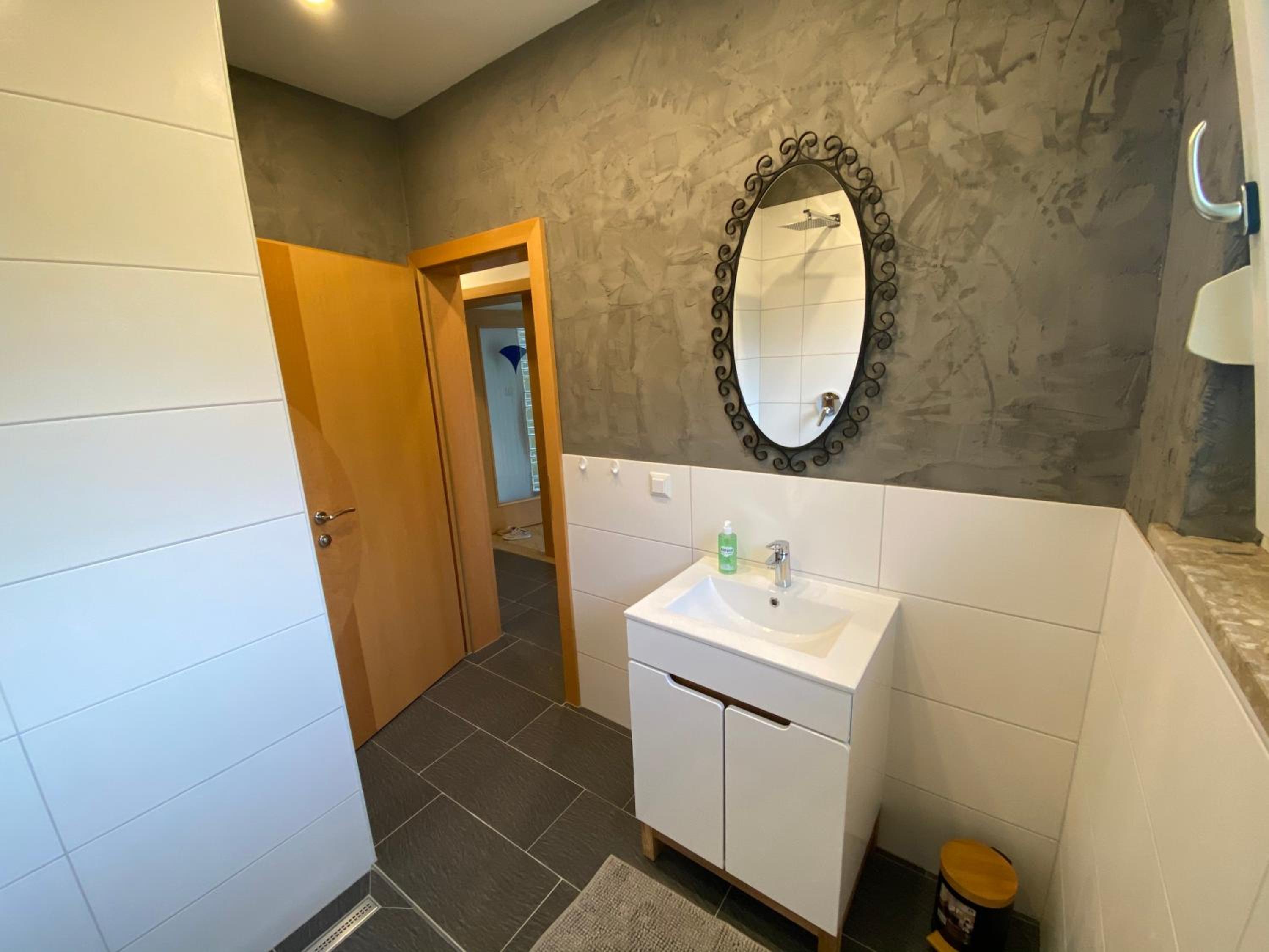 Two-Bedroom Apartment - Photo 4