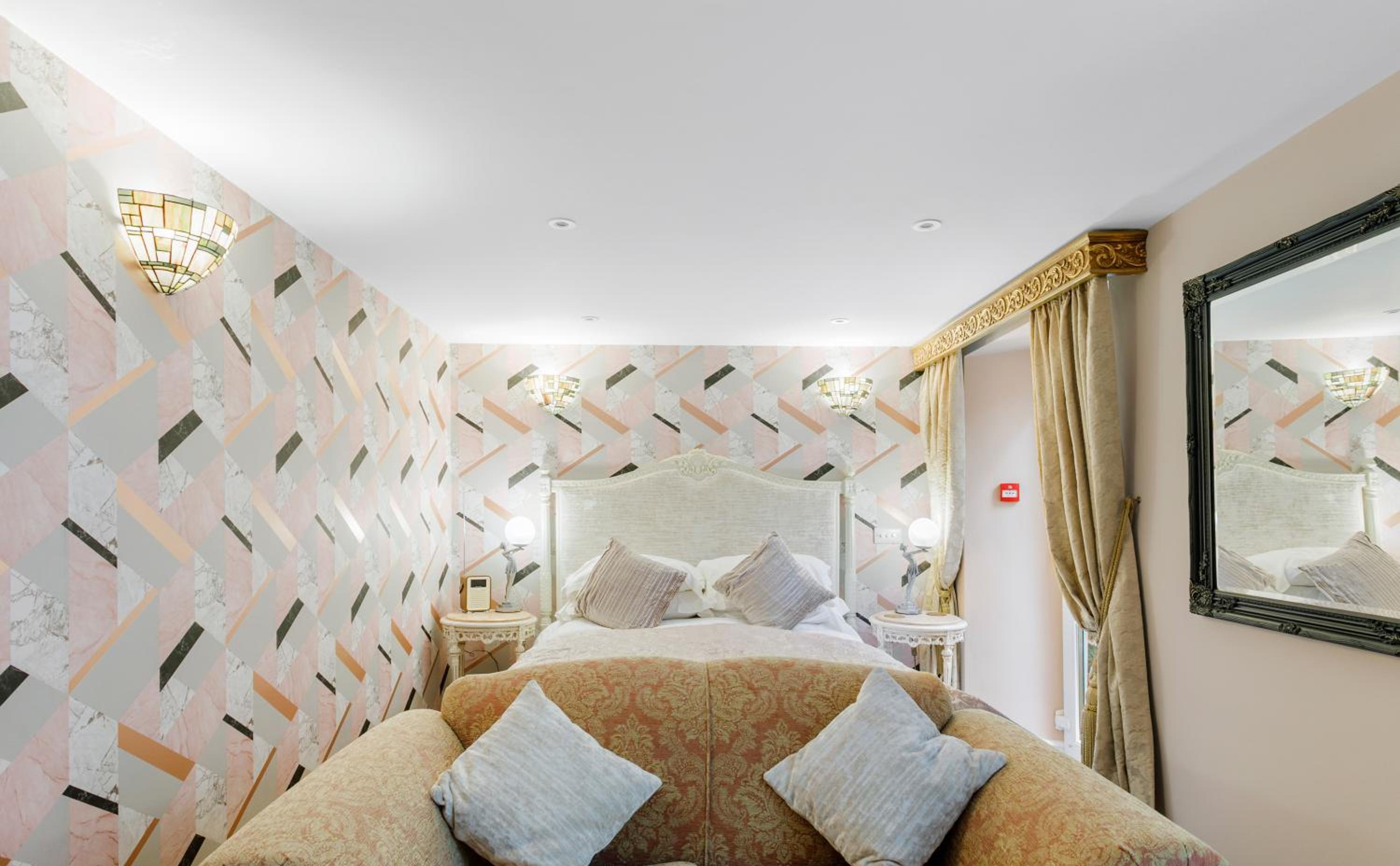 Junior Suite (2 Adults) - Photo 2
