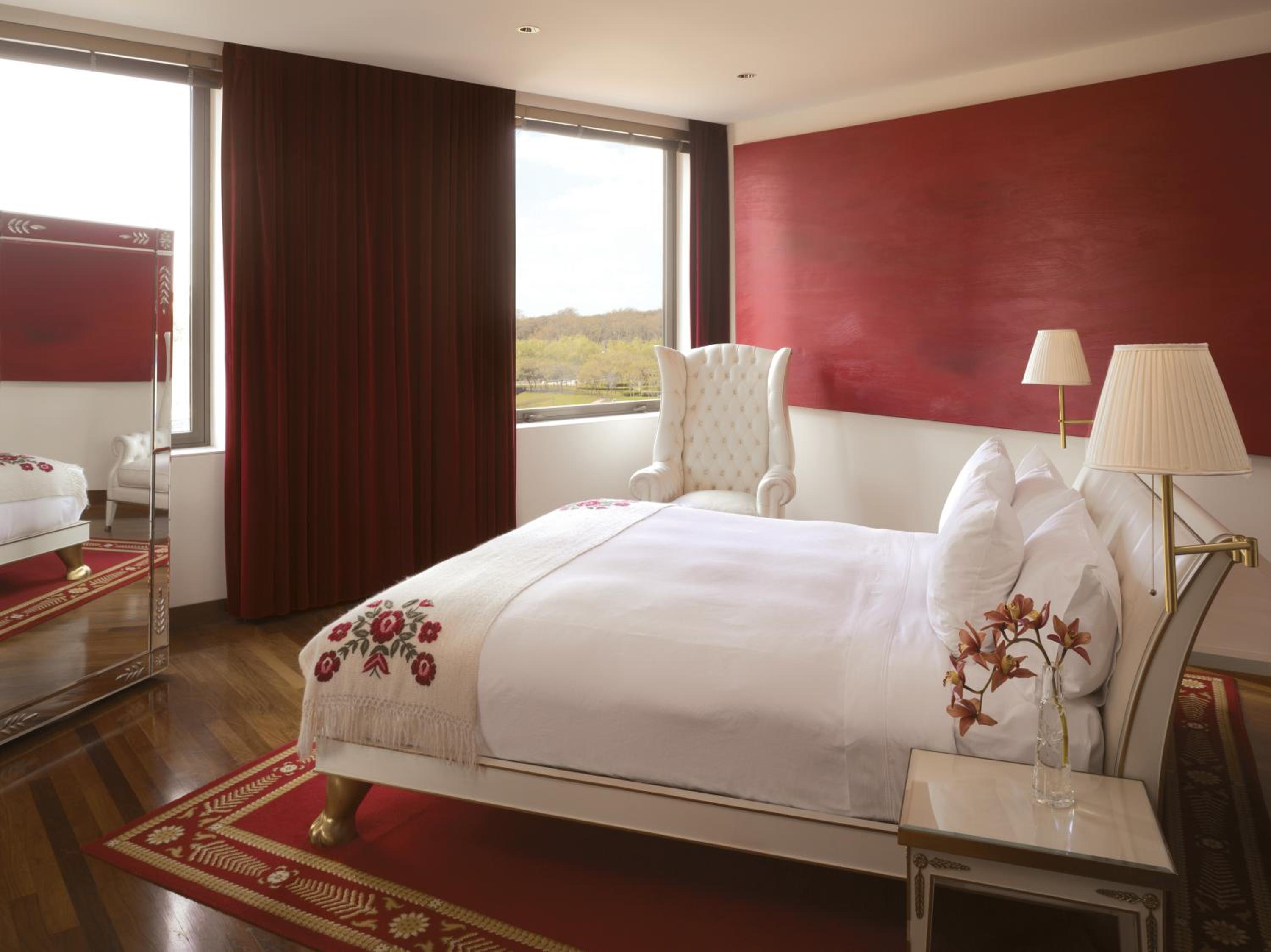 One-Bedroom Suite with Garden View
