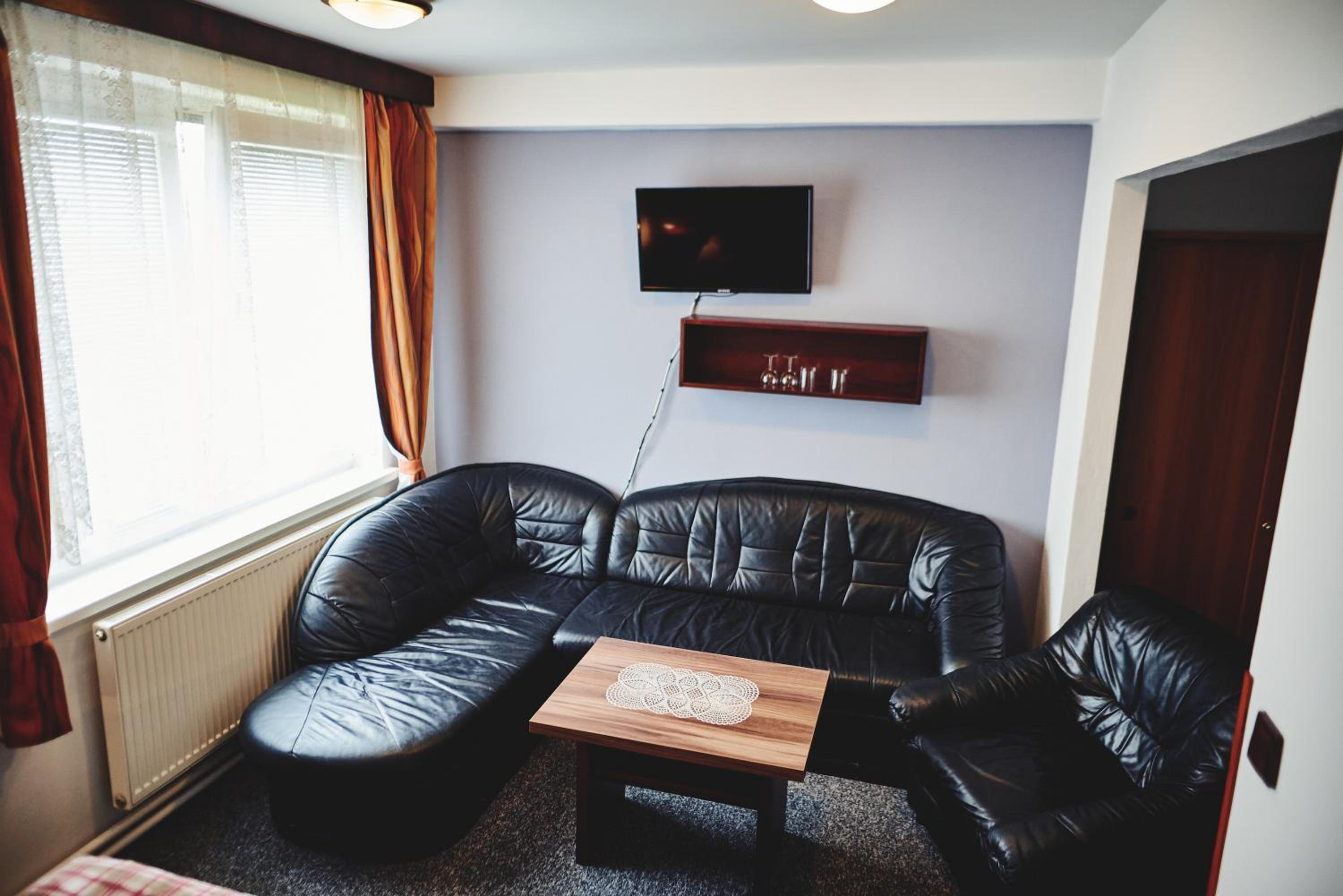 Standard Double or Twin Room photo 1