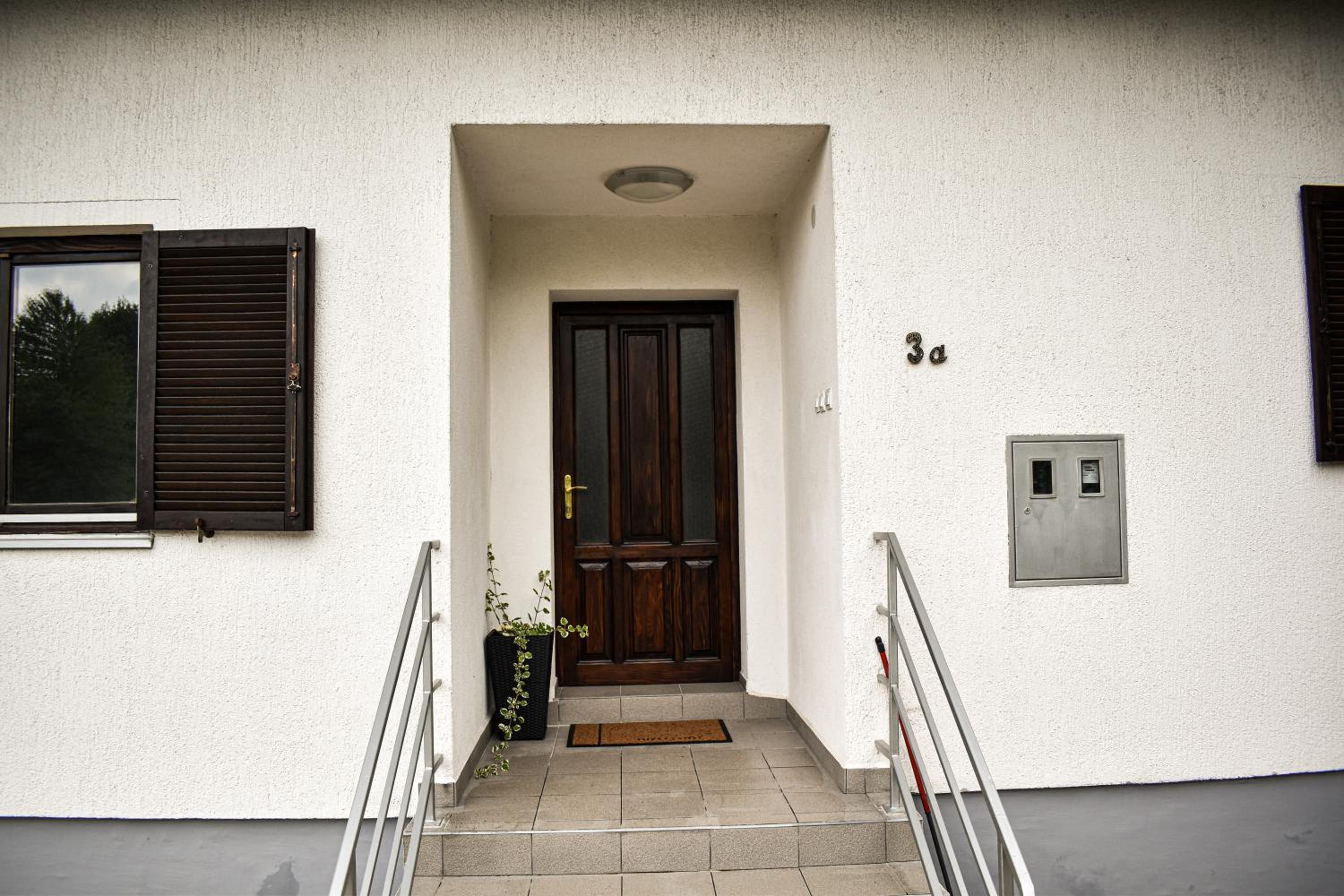 Two-Bedroom Apartment - Photo 9