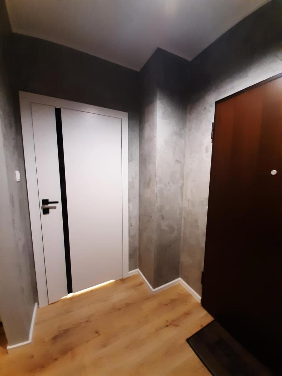 One-Bedroom Apartment - Photo 2