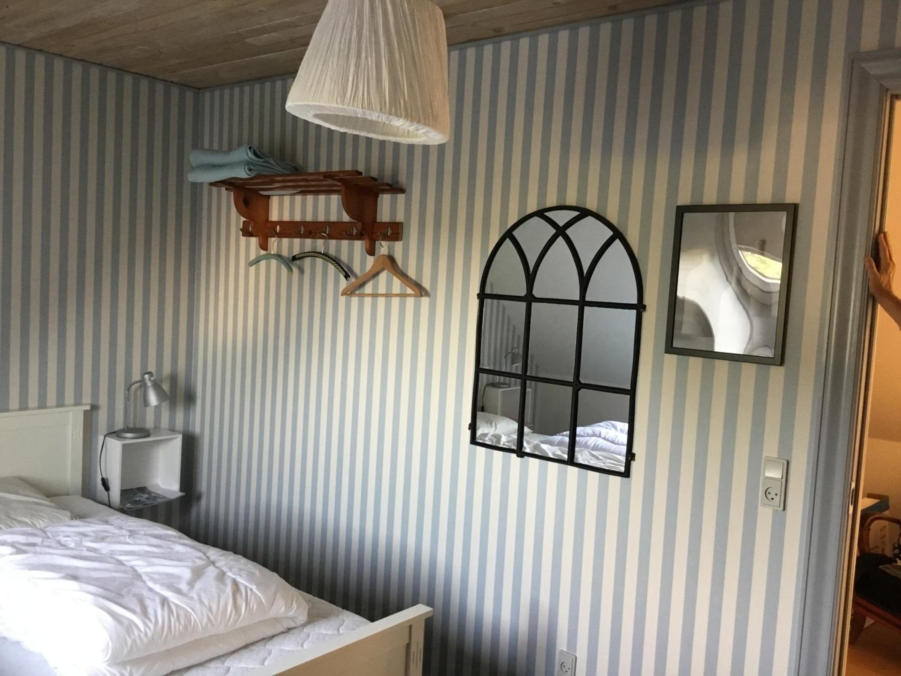 Double Room with Shared Bathroom photo 2