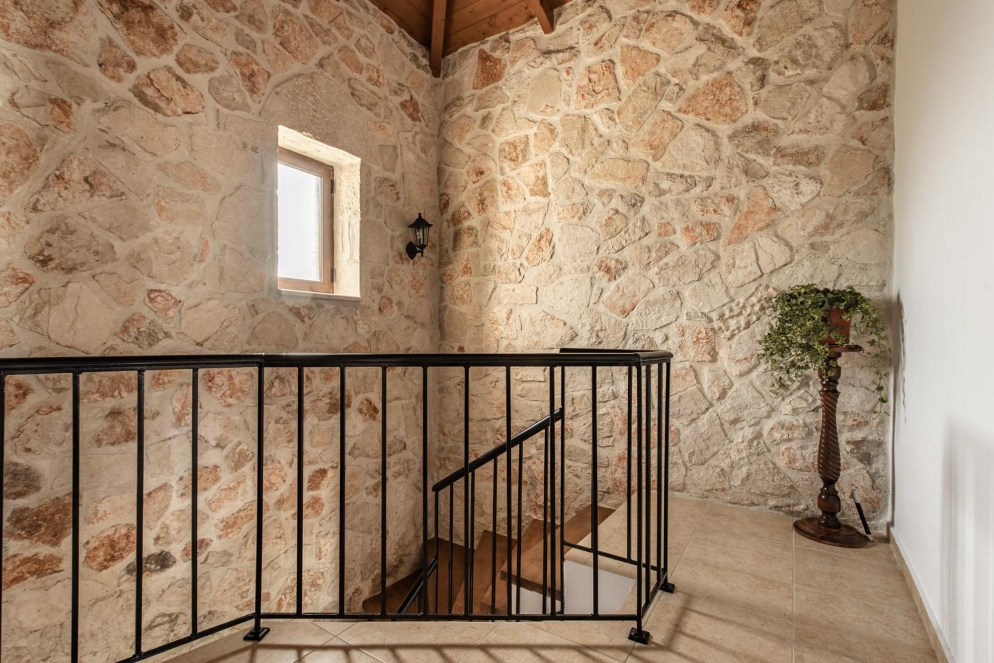 Three-Bedroom Villa photo 2