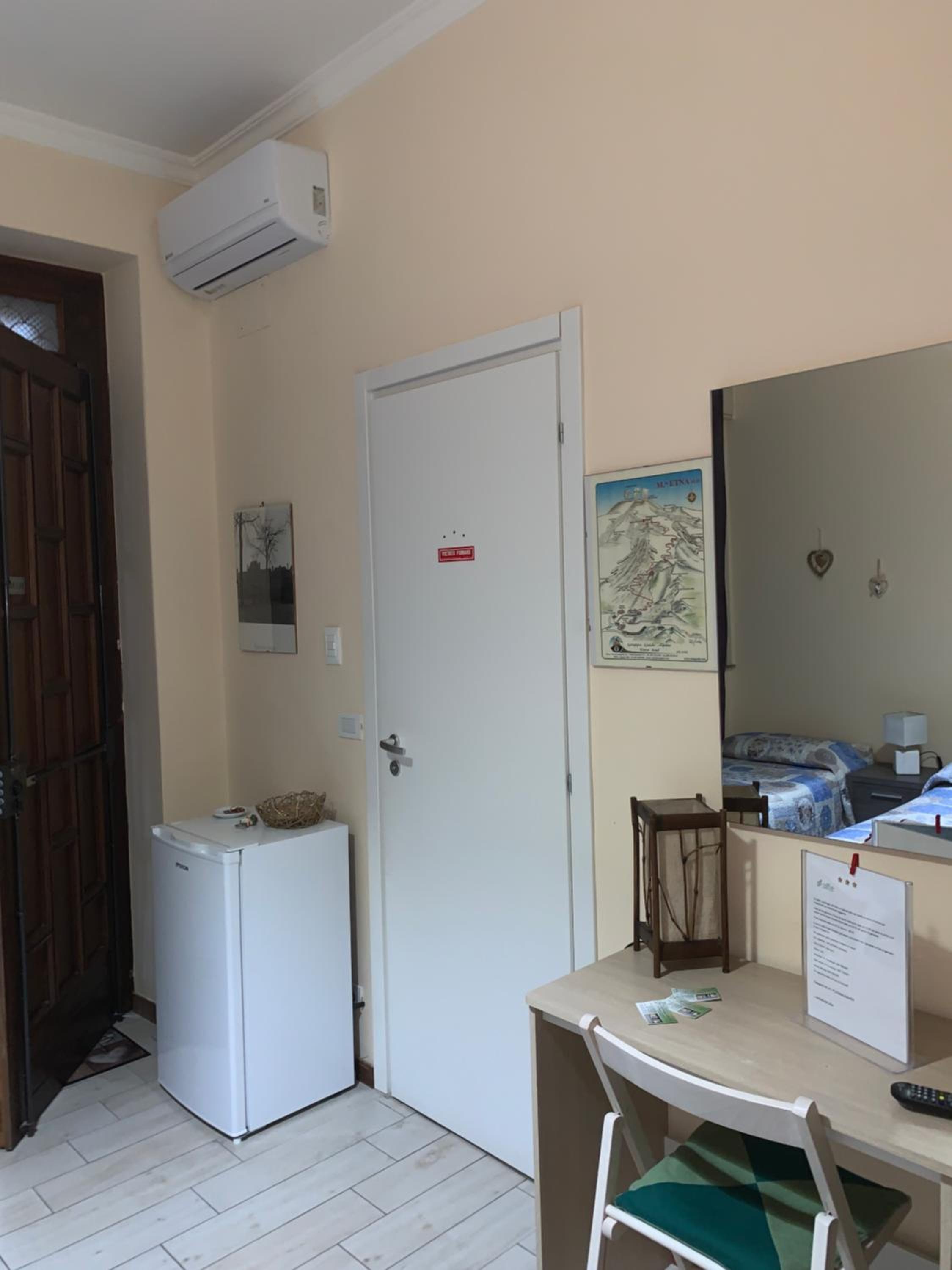 Double Room - Photo 9