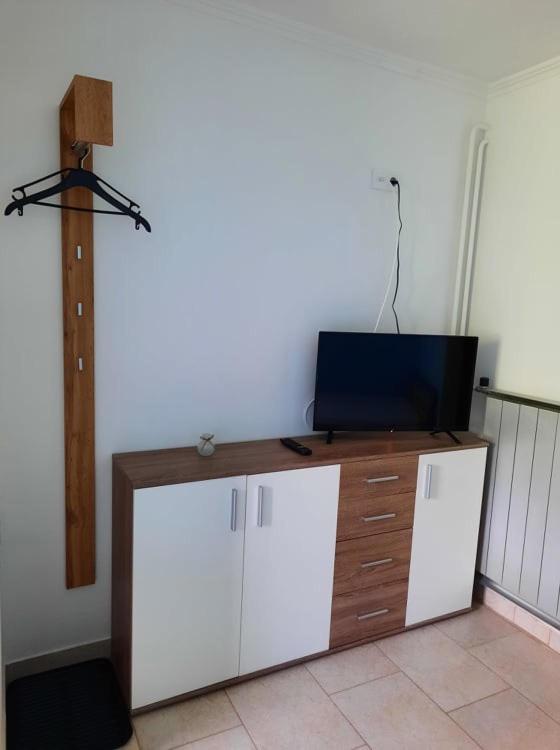 Twin Room with Private Bathroom photo 3