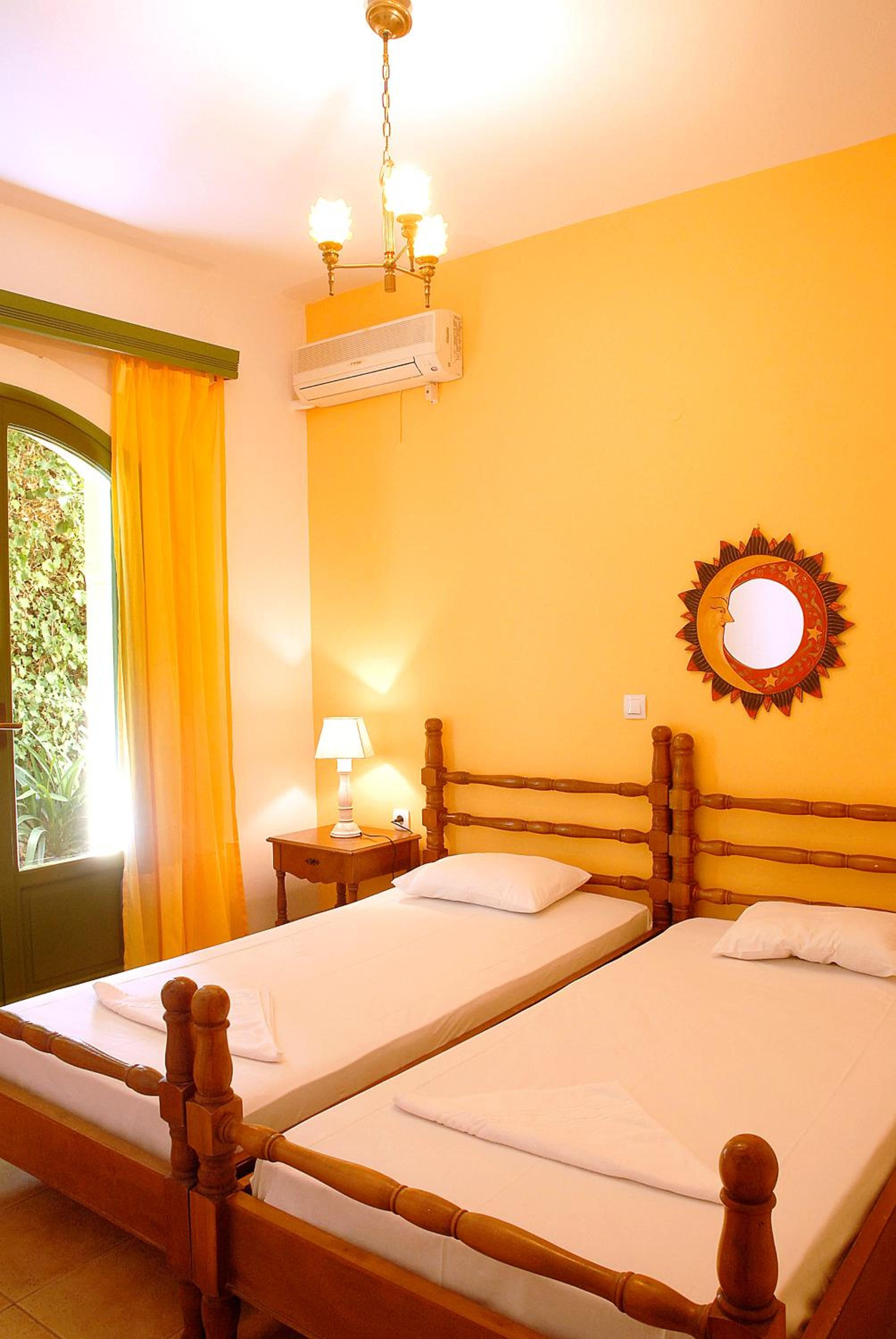 One-Bedroom Apartment (2 Adults)with garden View photo 1