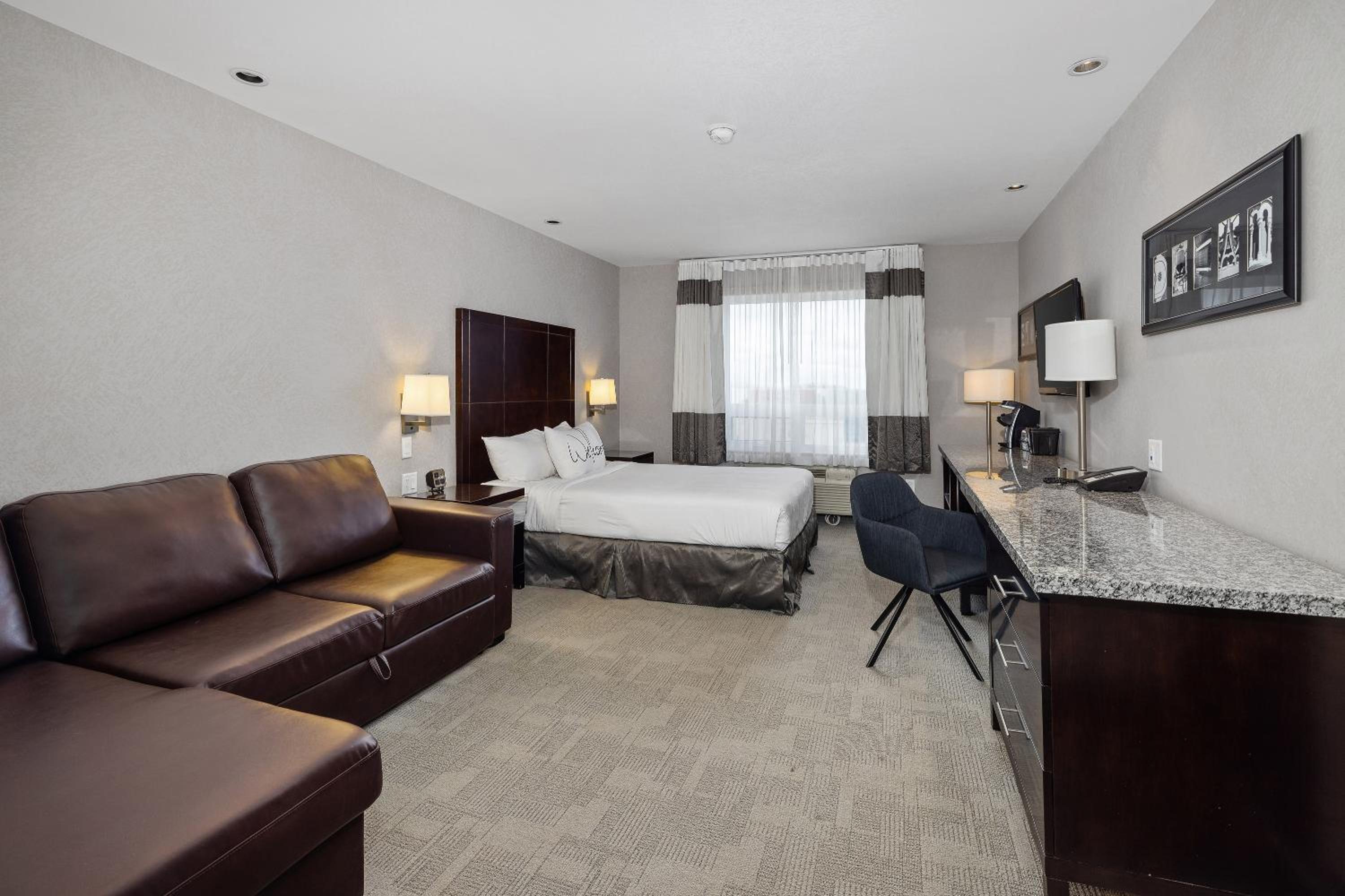 Queen Room - Disability Access photo 1