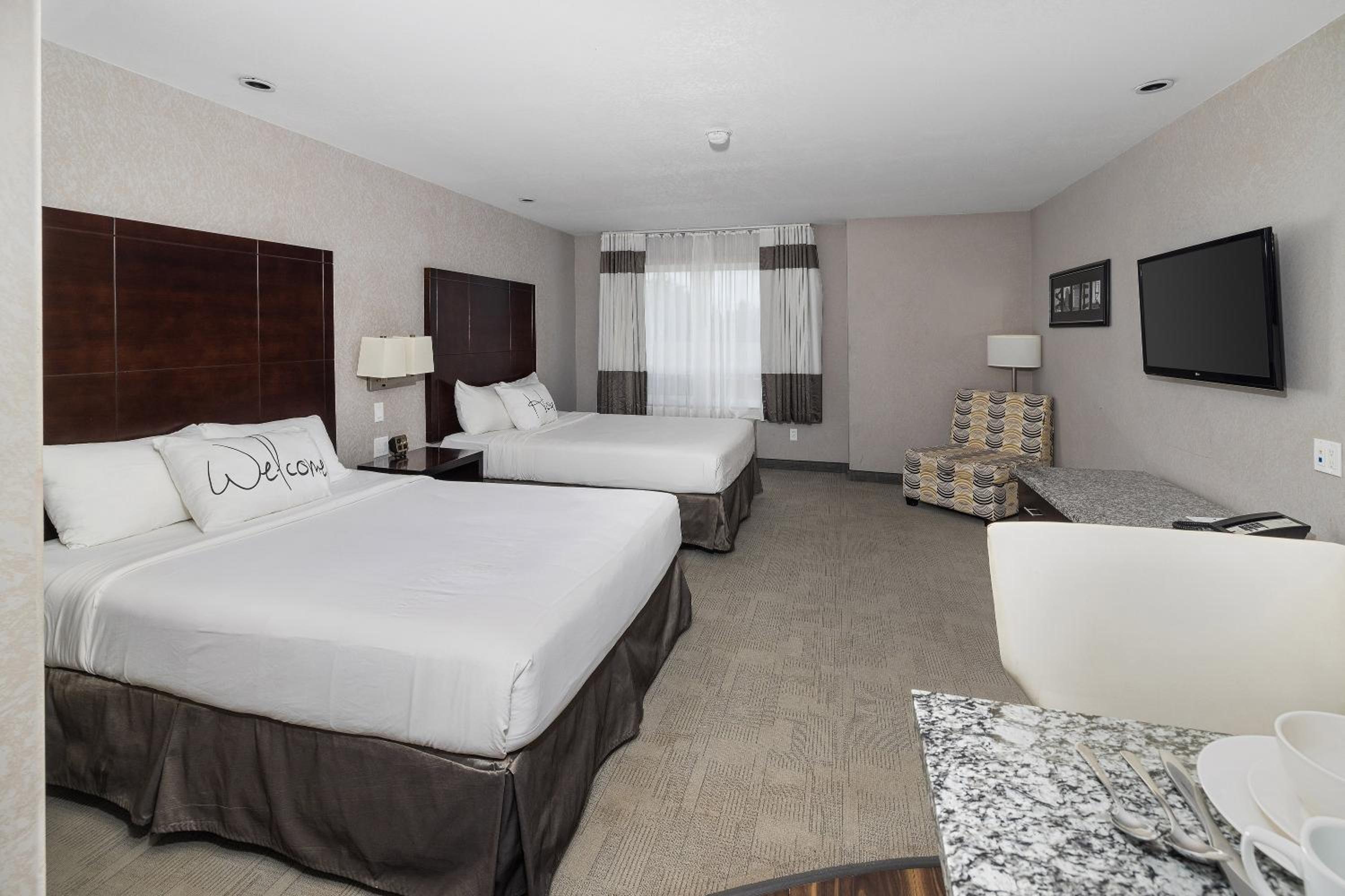 Queen Suite photo 1