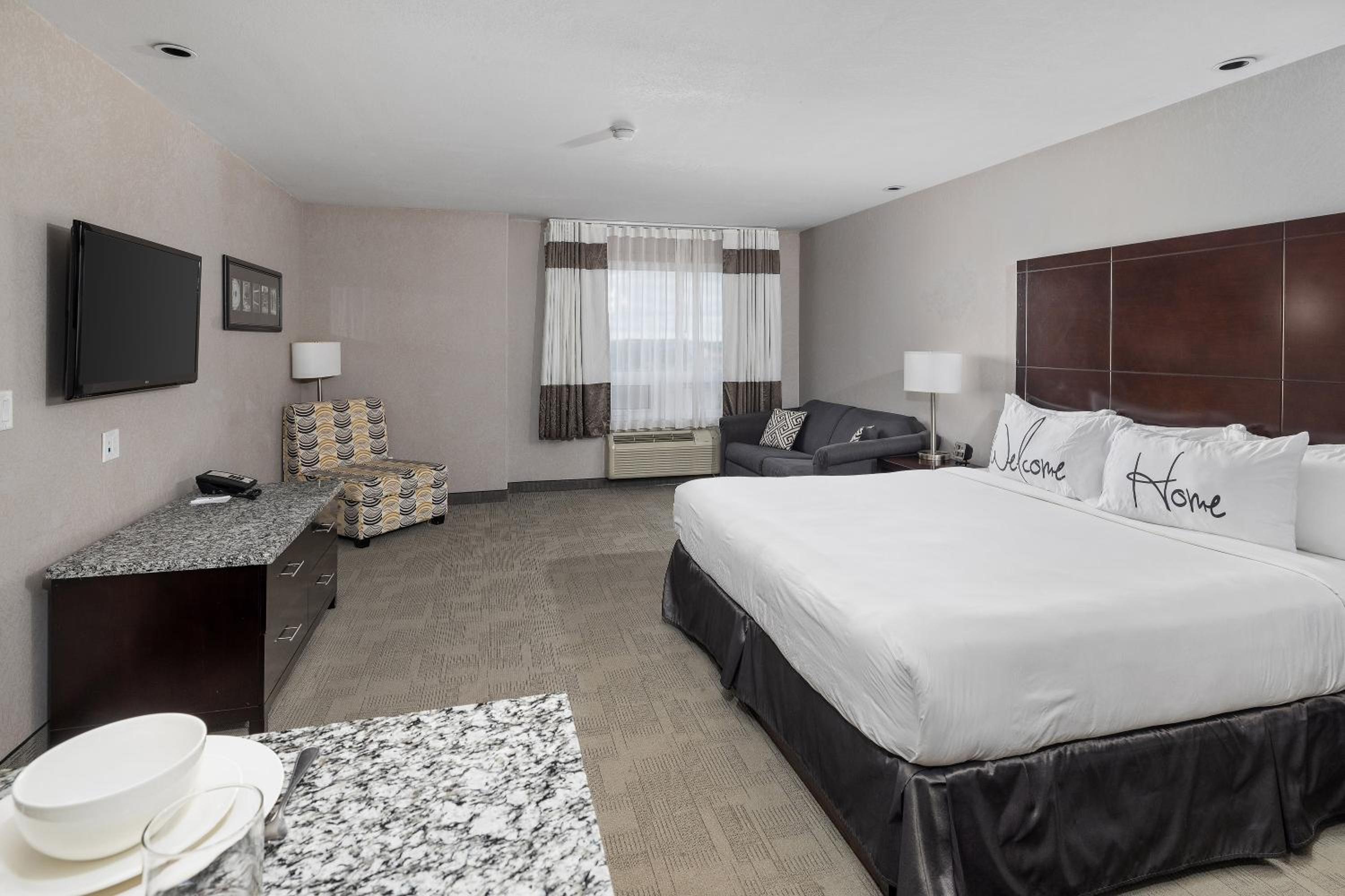Queen Room - Disability Access photo 3