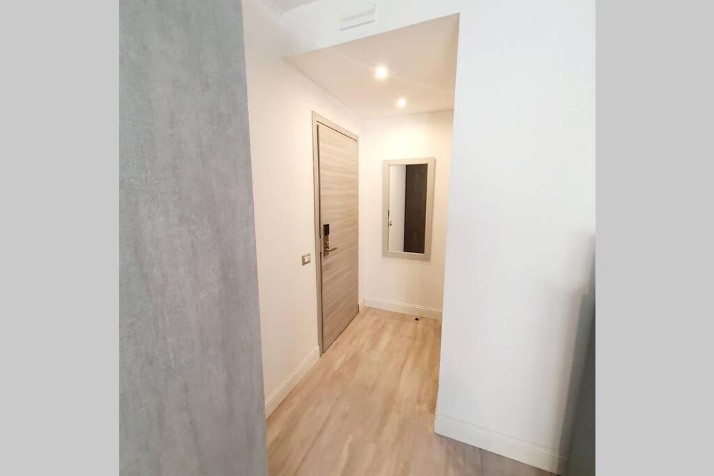 One-Bedroom Apartment - Photo 8