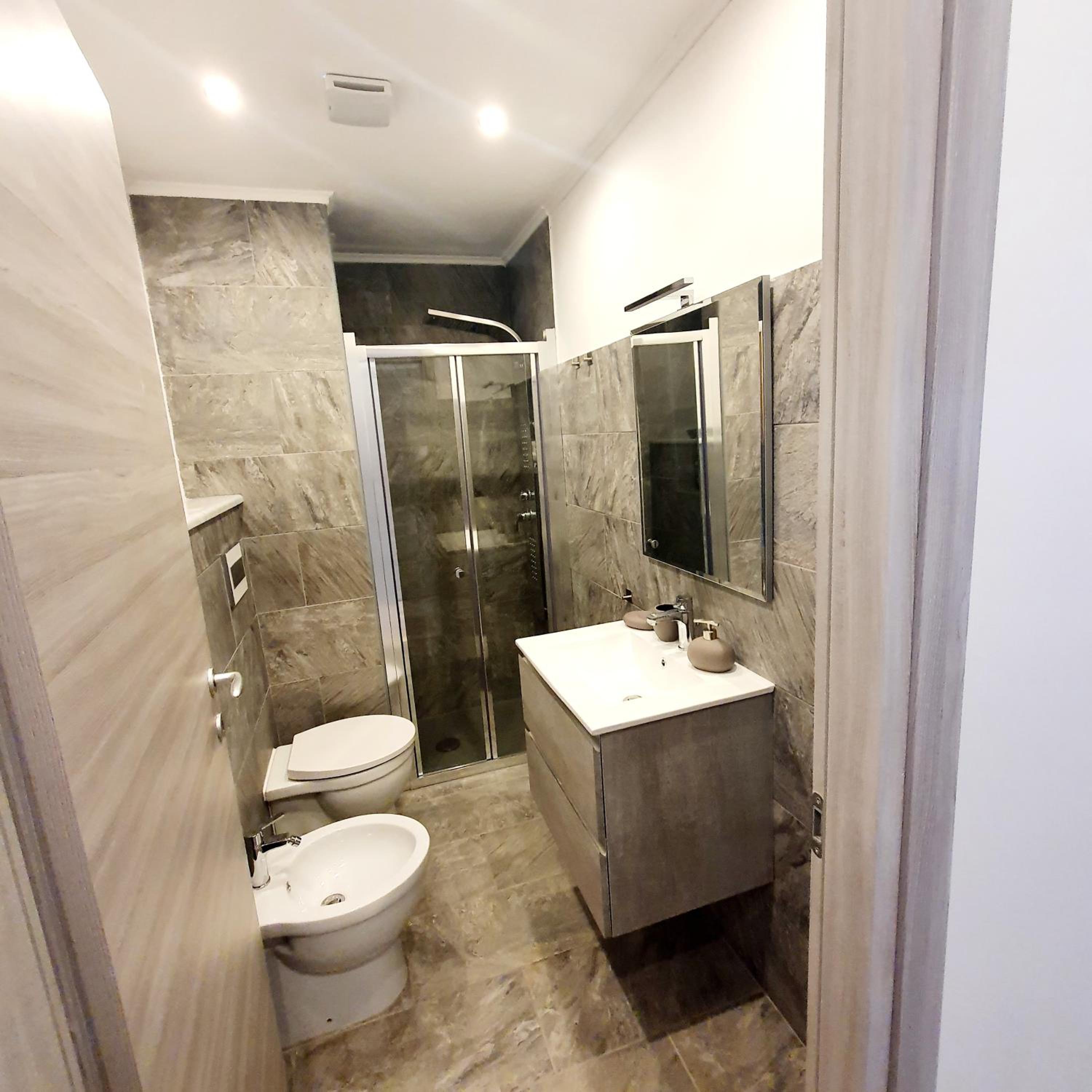 One-Bedroom Apartment - Photo 4