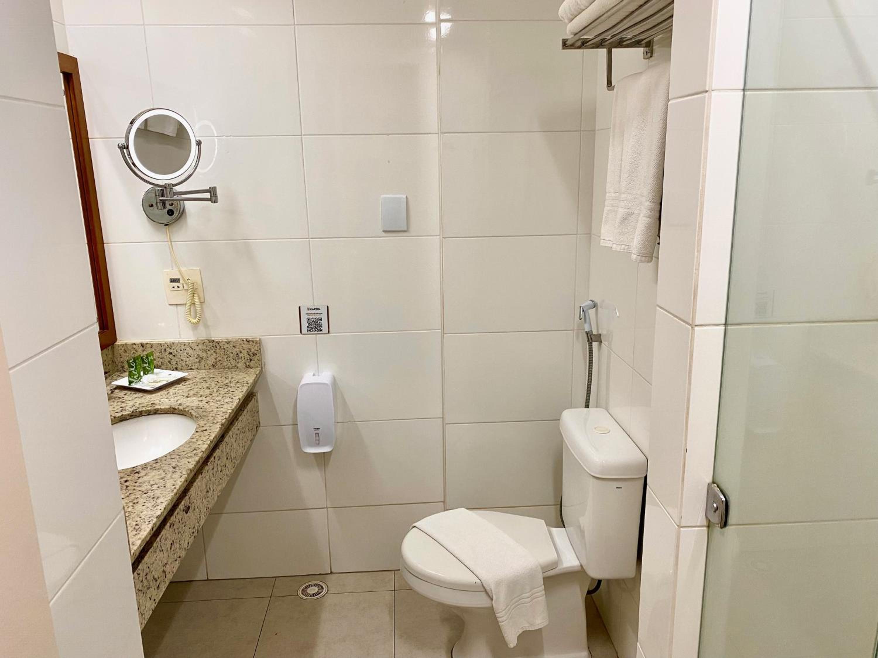 Standard Room - Photo 8