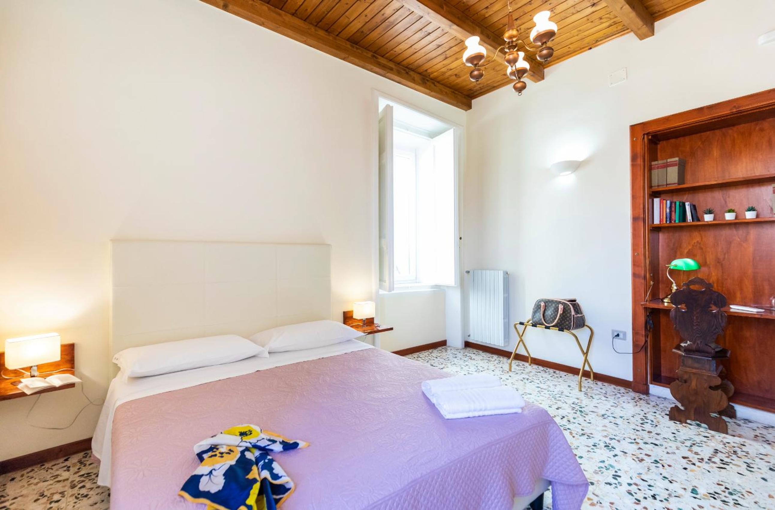 Family Suite with City View photo 1