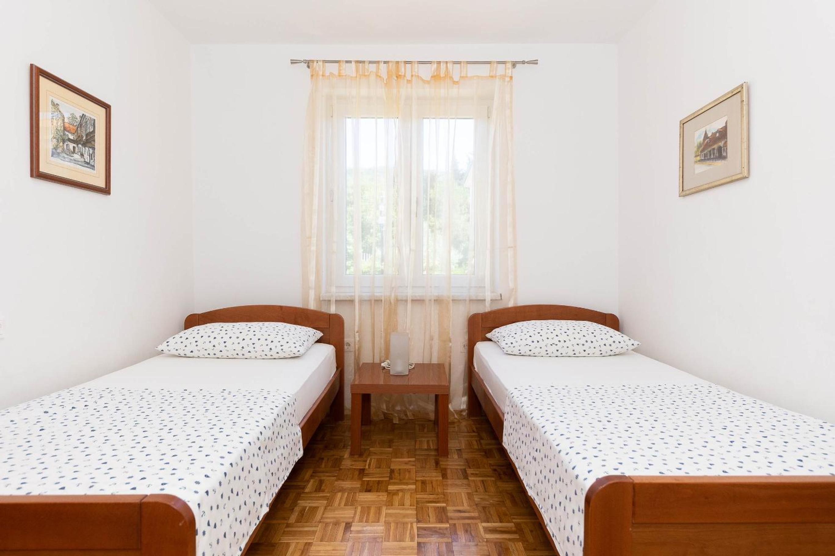 Two-Bedroom Apartment with Balcony and Sea View photo 3