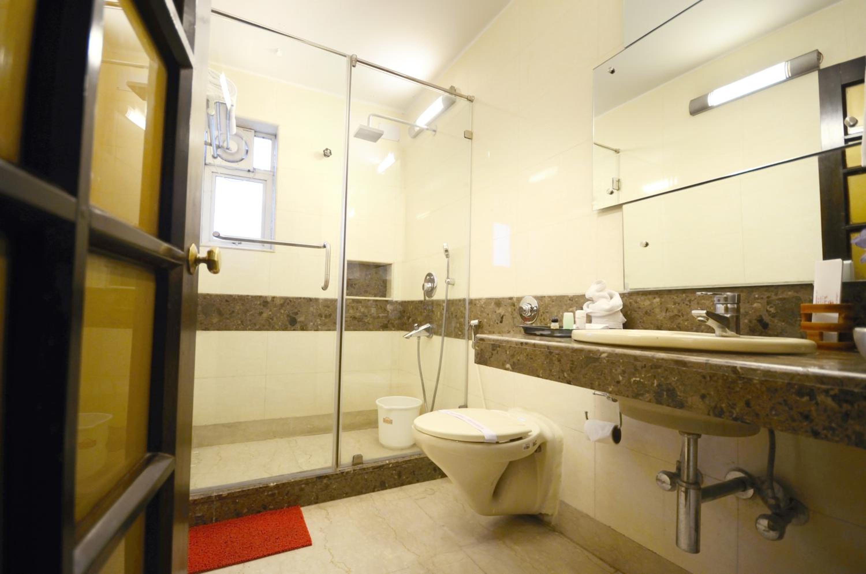Deluxe Double or Twin Room - Photo 4