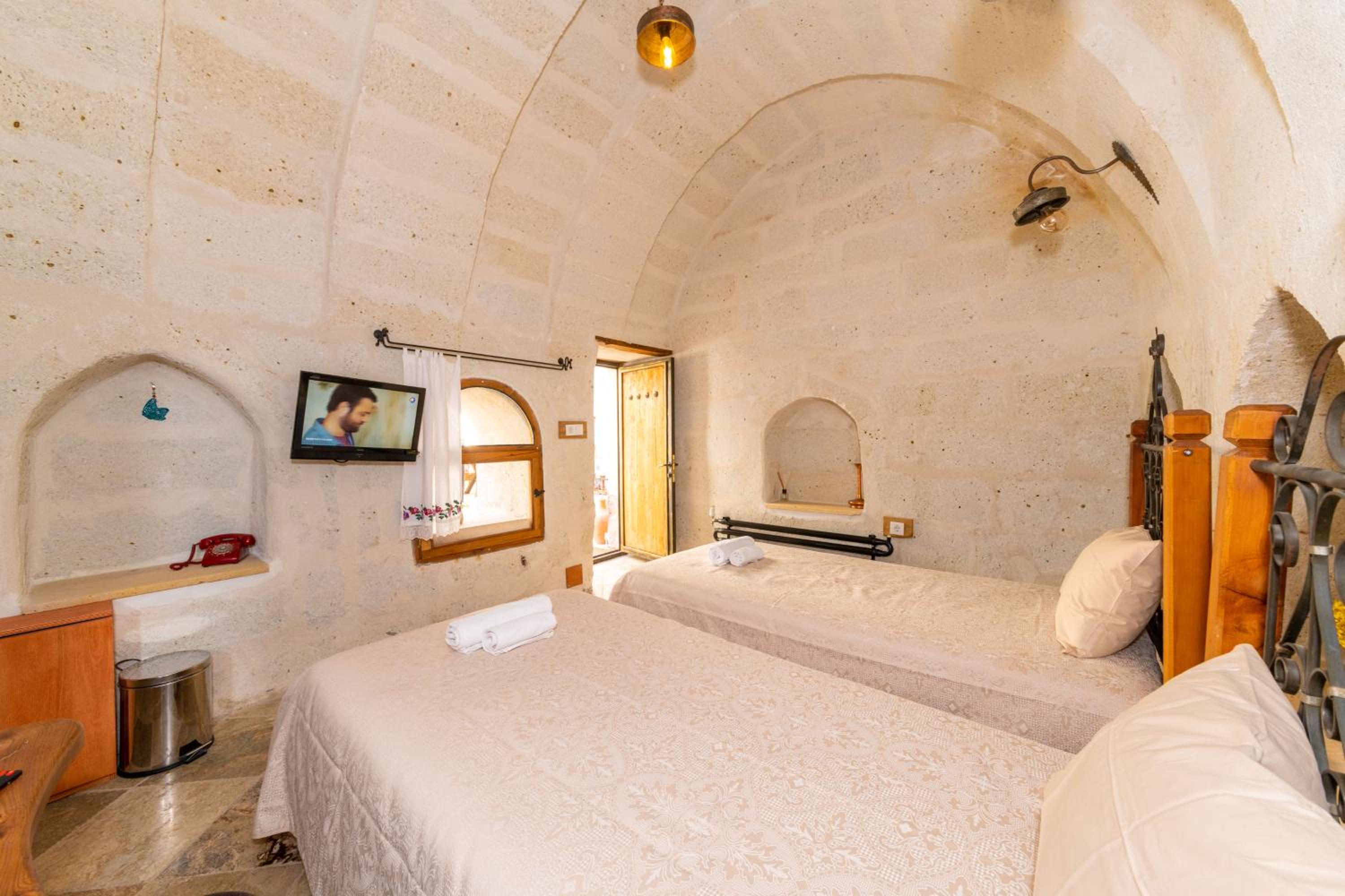 Economy Twin Room