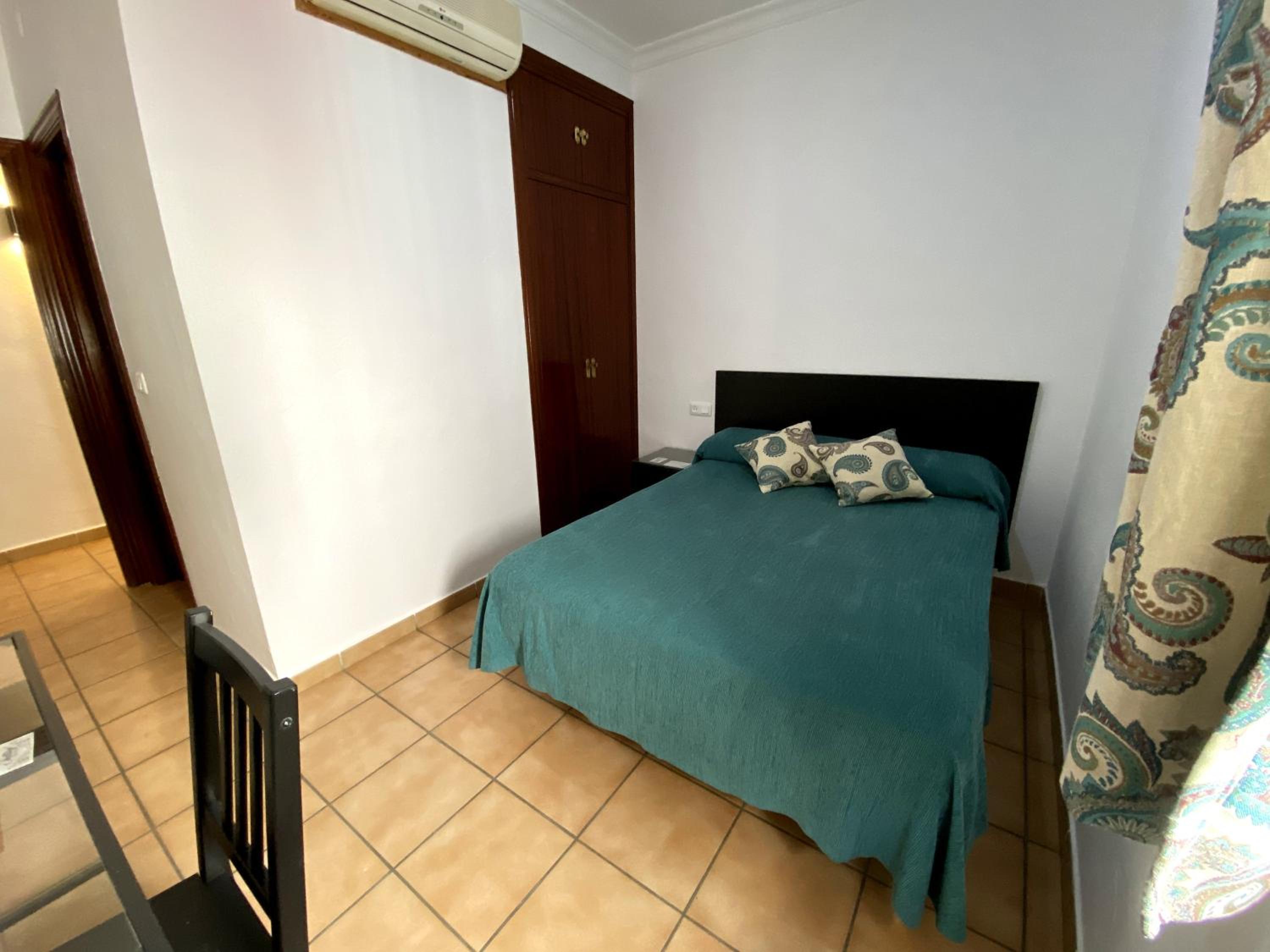 Double Room - Photo 6