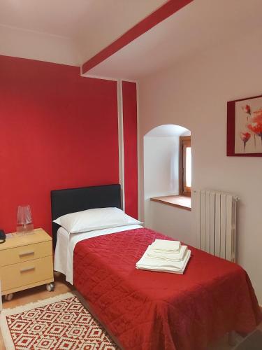 Single Room photo 1