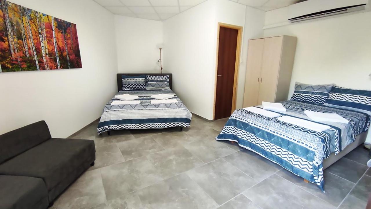Family Room with Shower - Photo 6