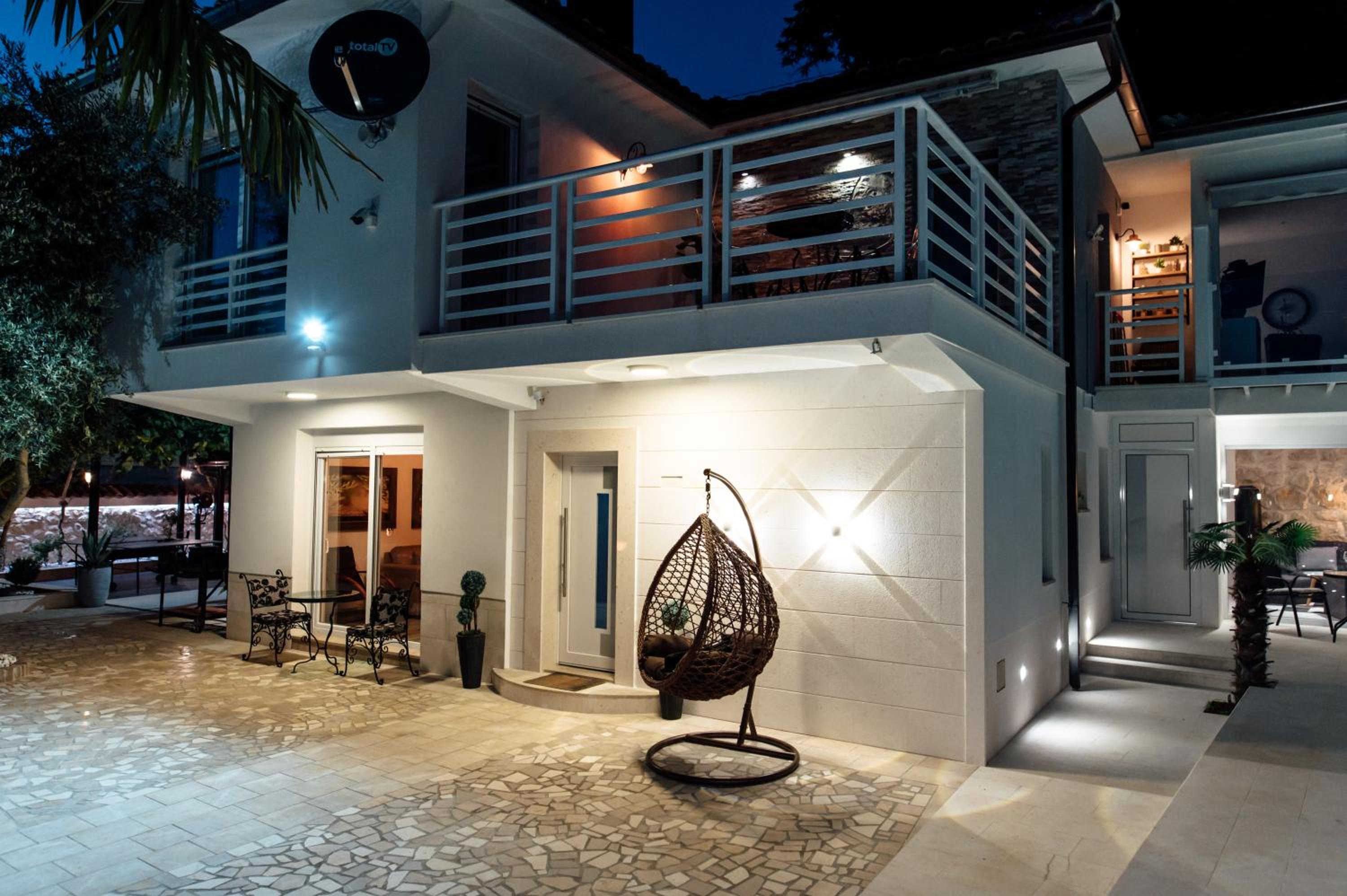 Villa photo 3