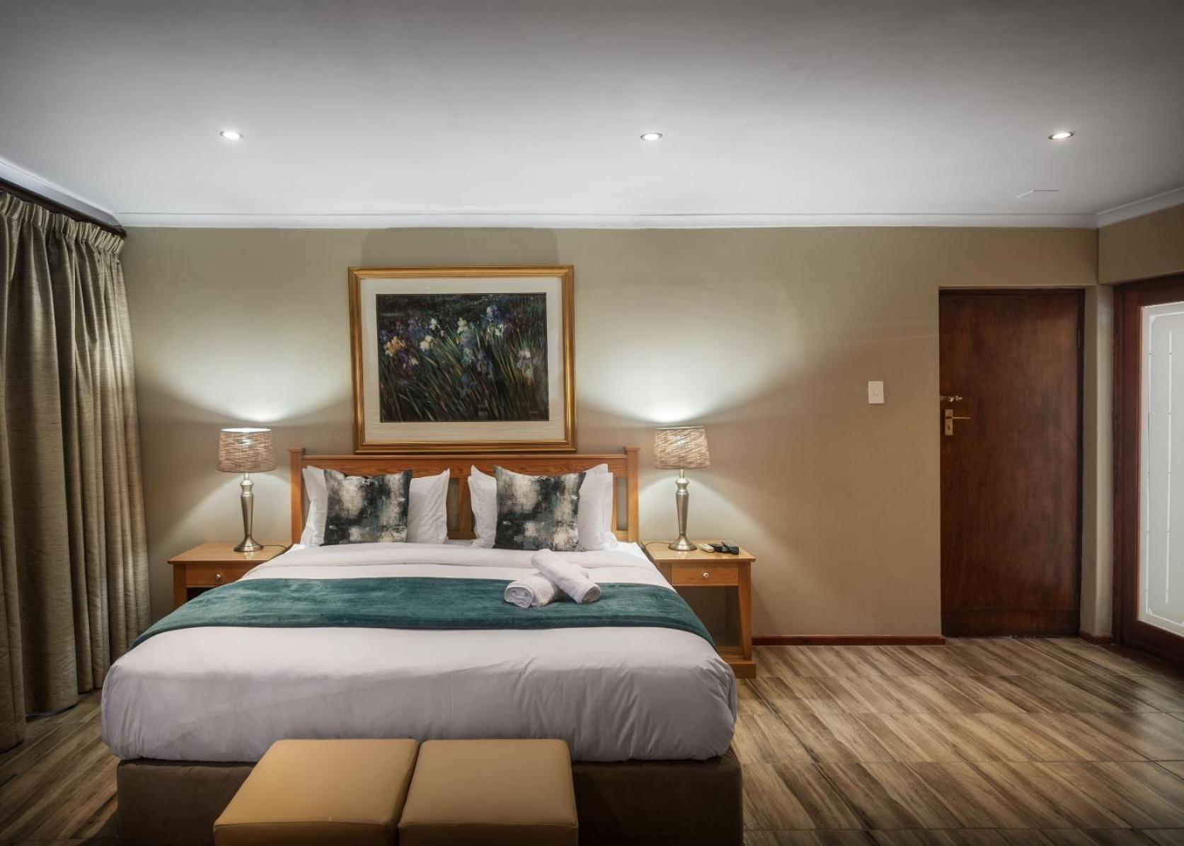 Luxury Suite Room - Photo 7