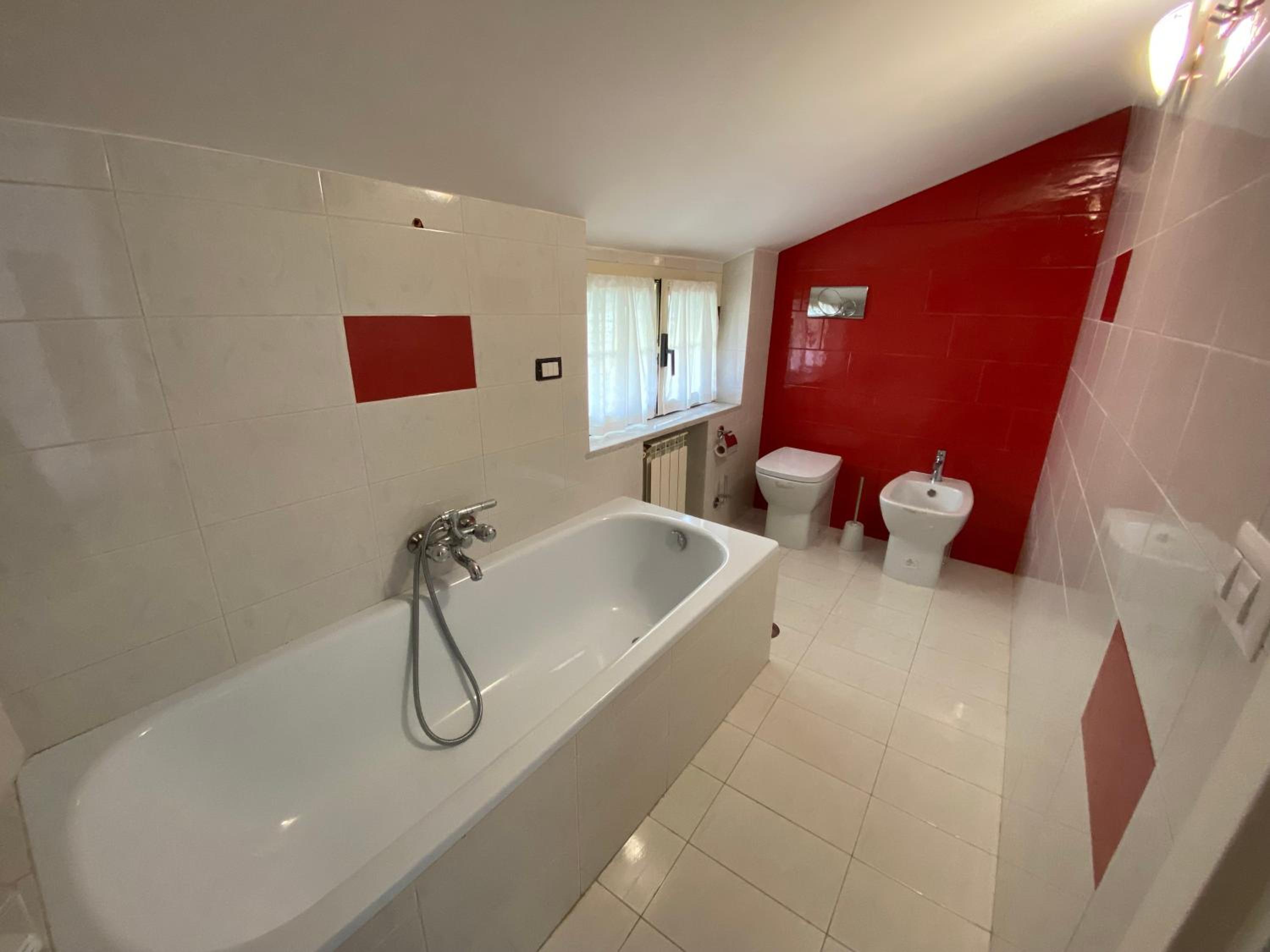 Deluxe Triple Room photo 2