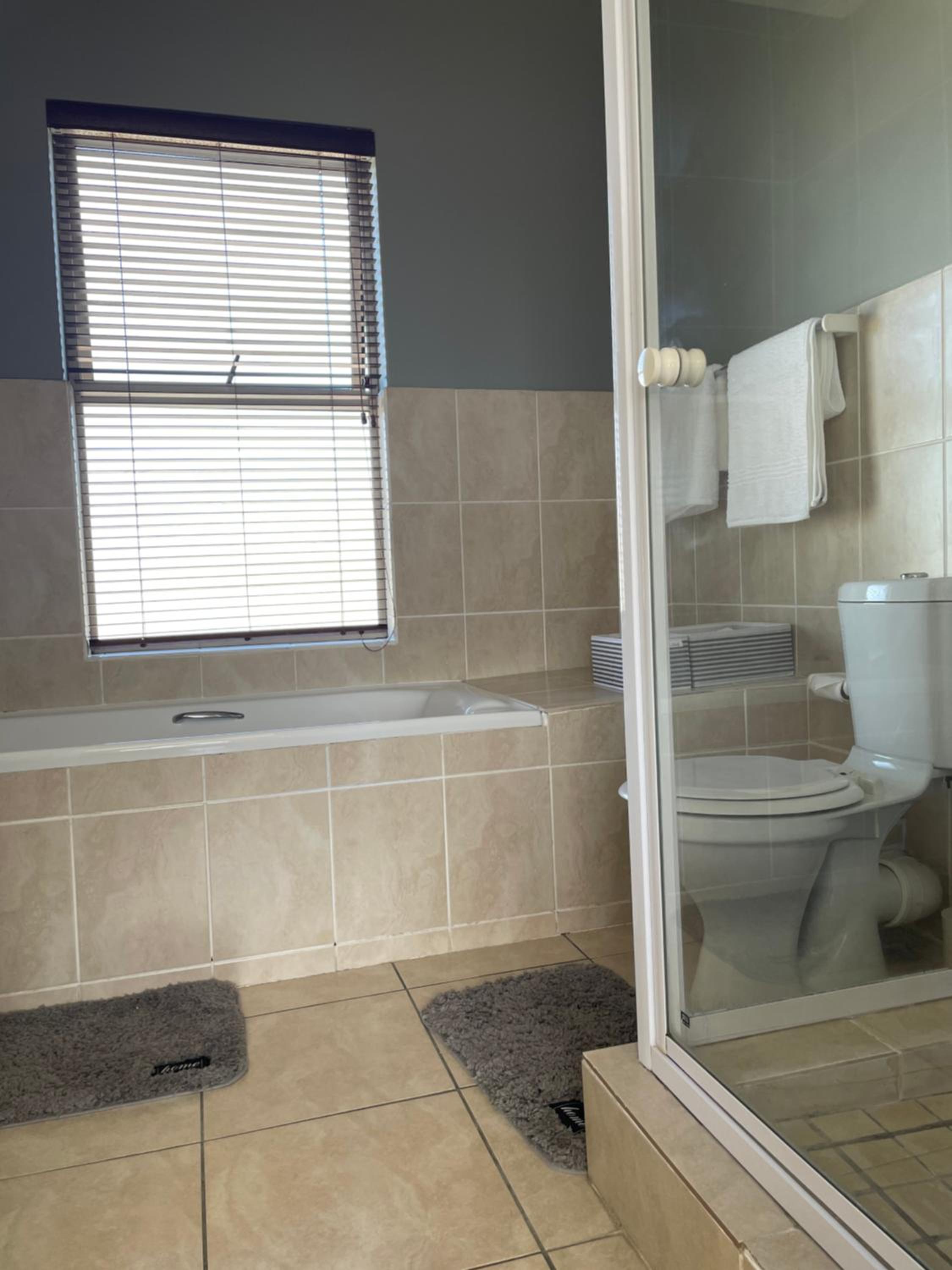 One-Bedroom Apartment - Photo 23