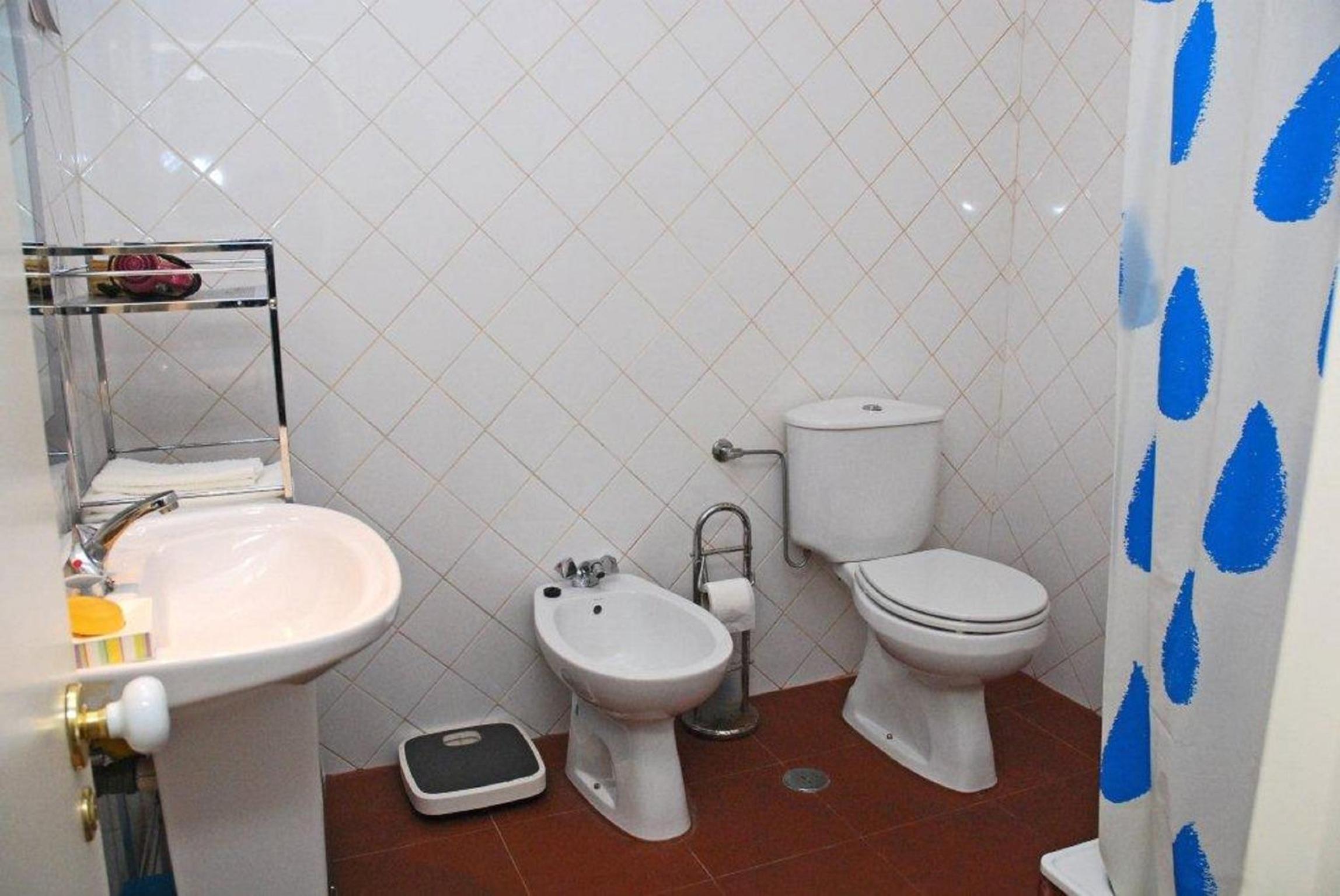 Two-Bedroom Apartment - Photo 15