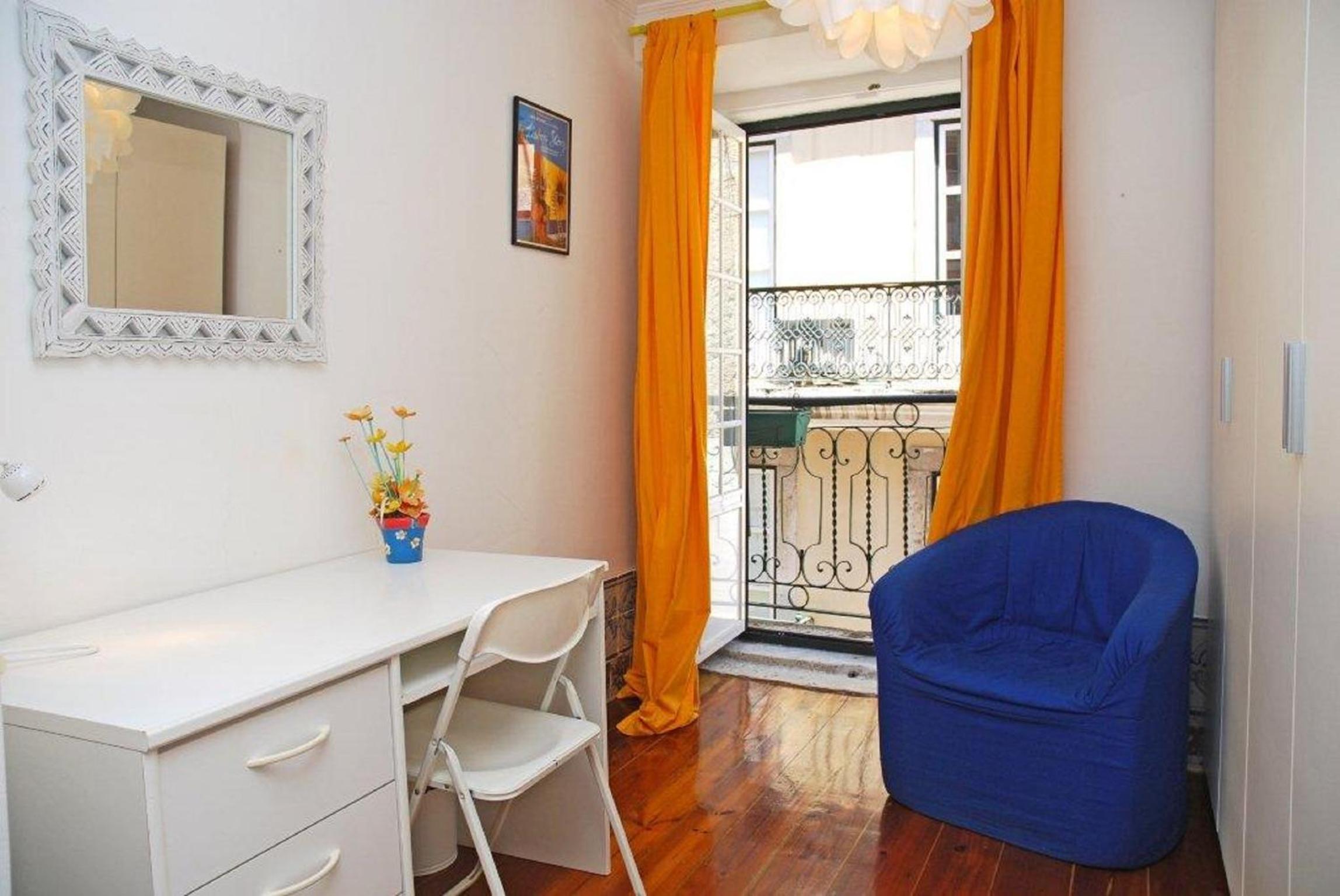 Two-Bedroom Apartment - Photo 13