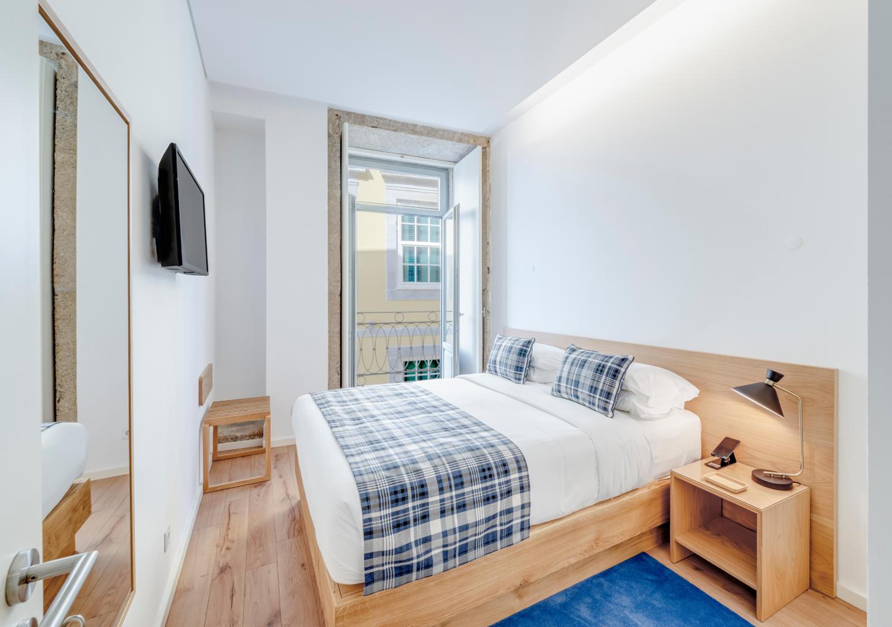 Standard One-Bedroom Apartment - Photo 7