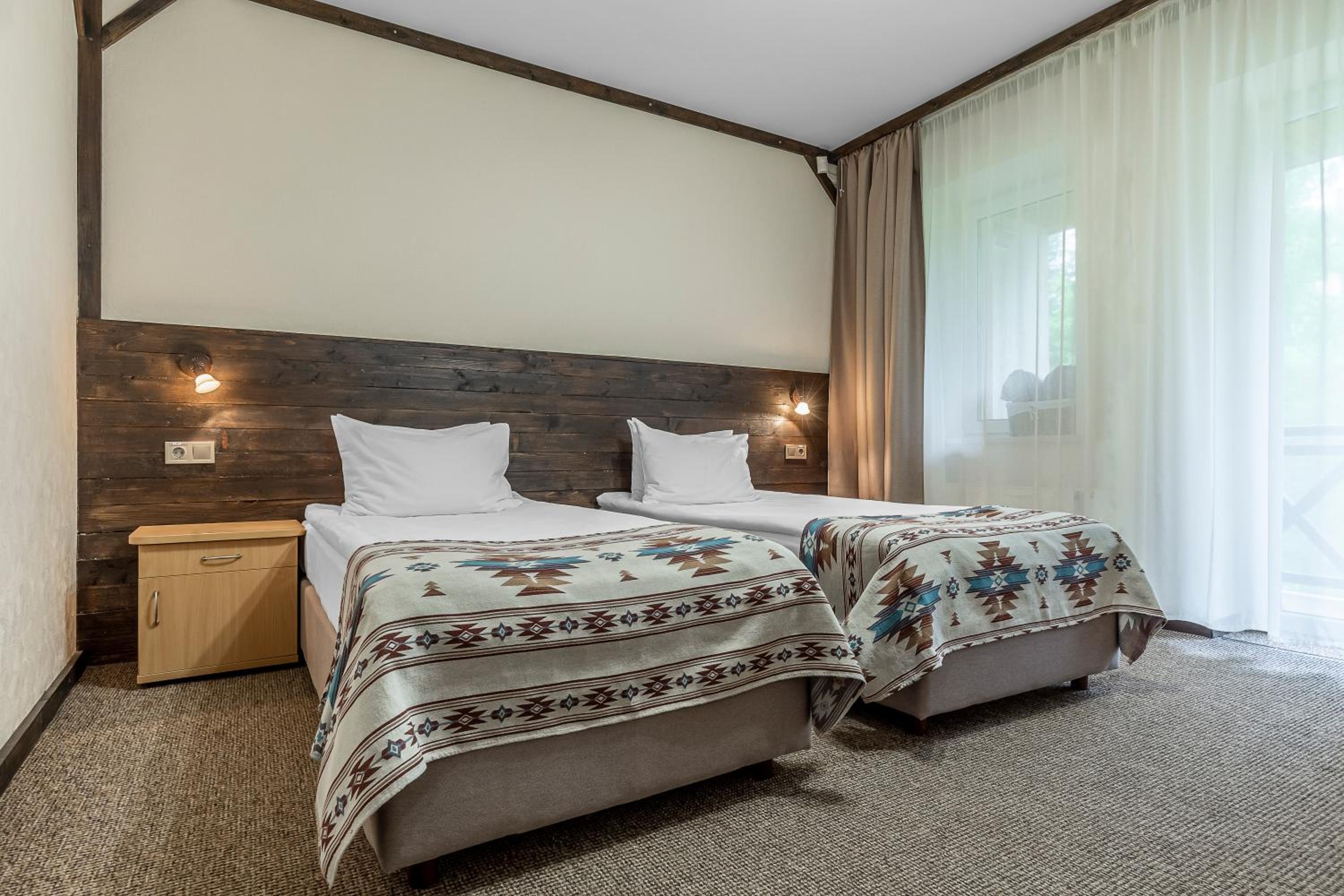 Standard Twin Room