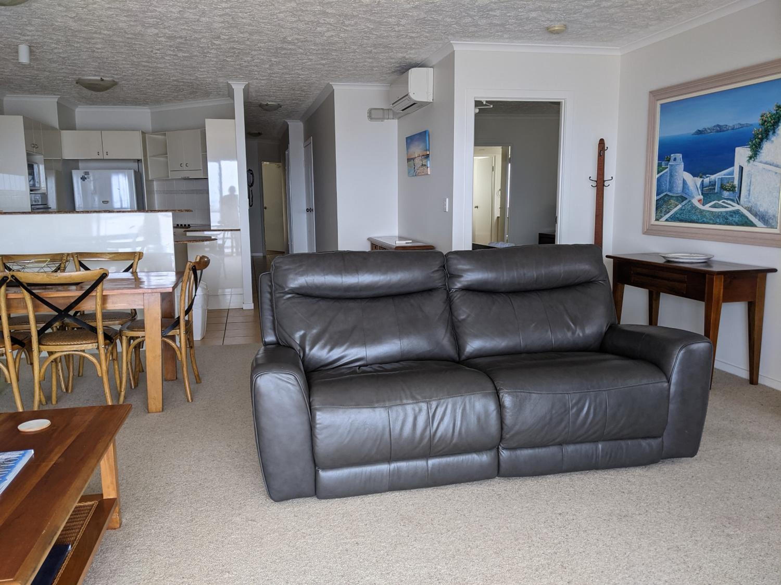 Three-Bedroom Apartment with Ocean View photo 2