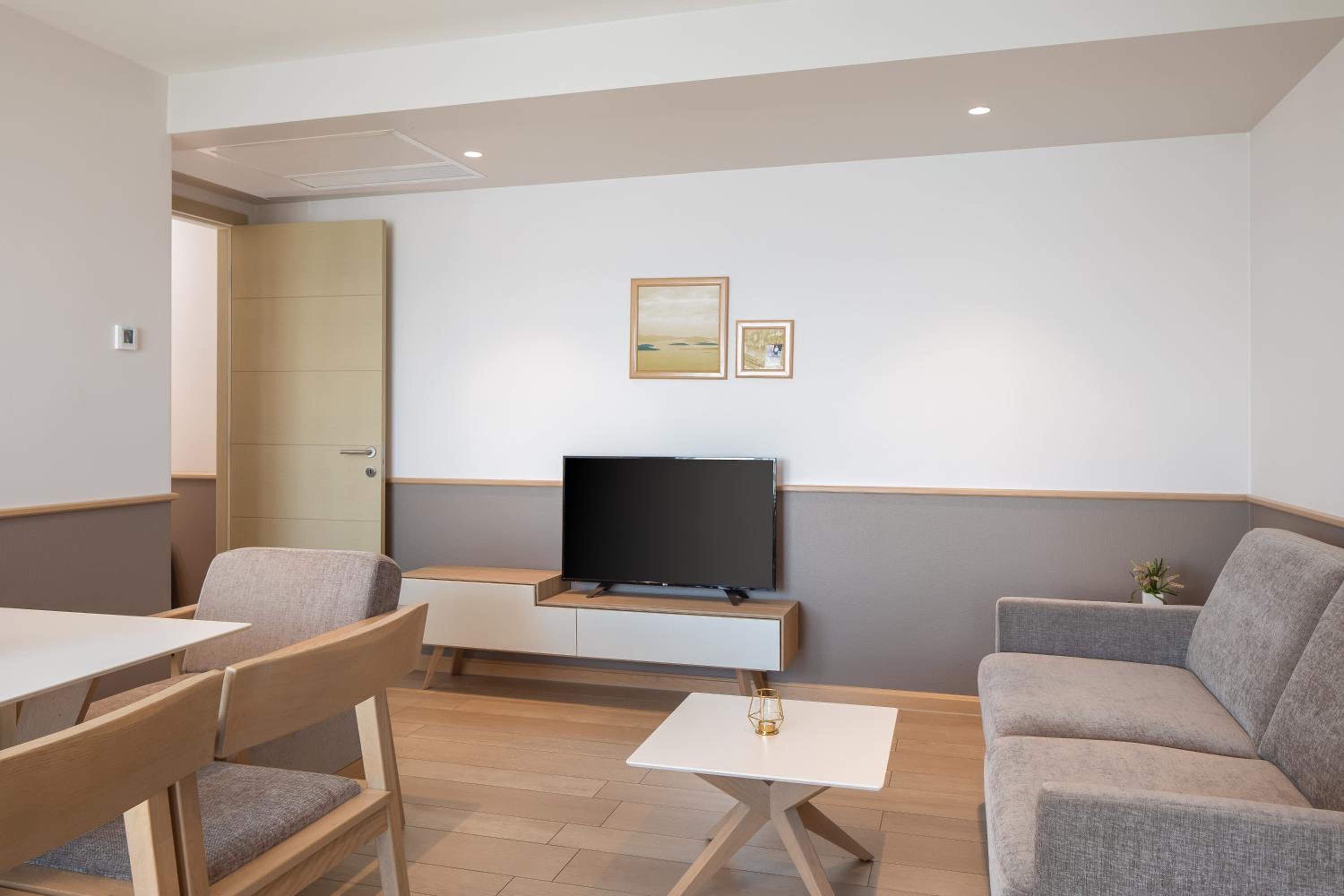 Superior Two-Bedroom Apartment with Sea View