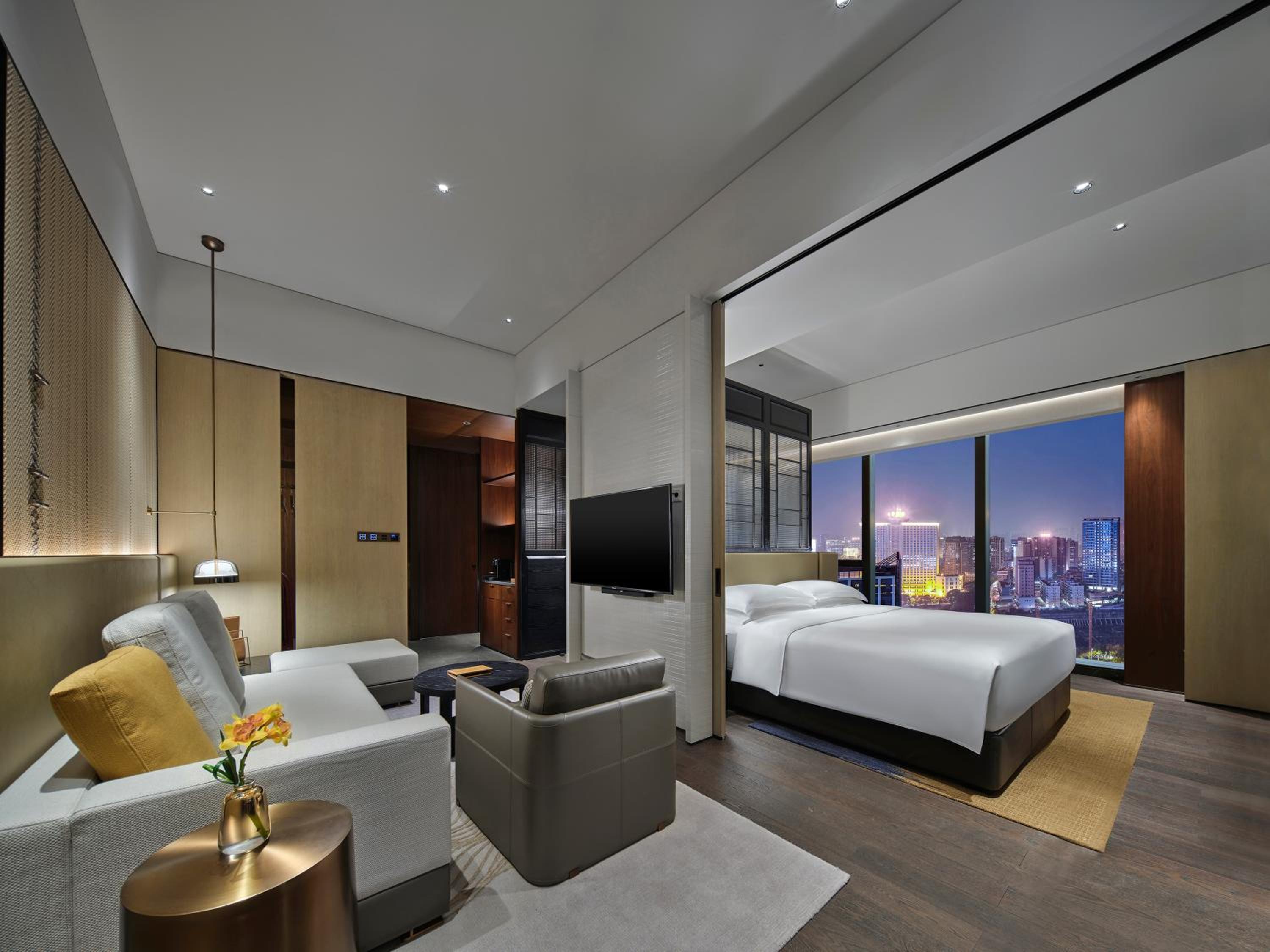 One-Bedroom Suite - Photo 1