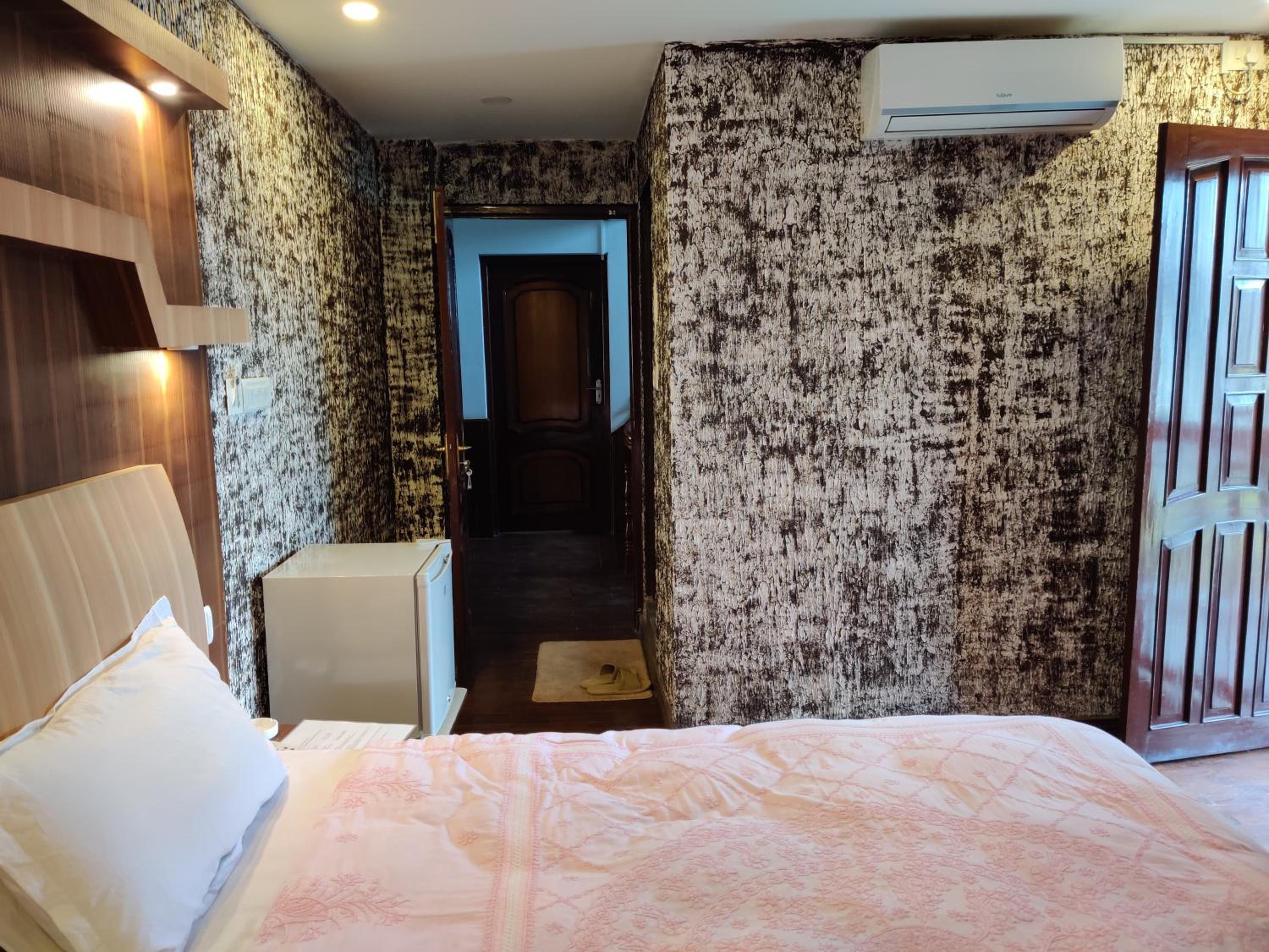 Standard Double Room photo 3