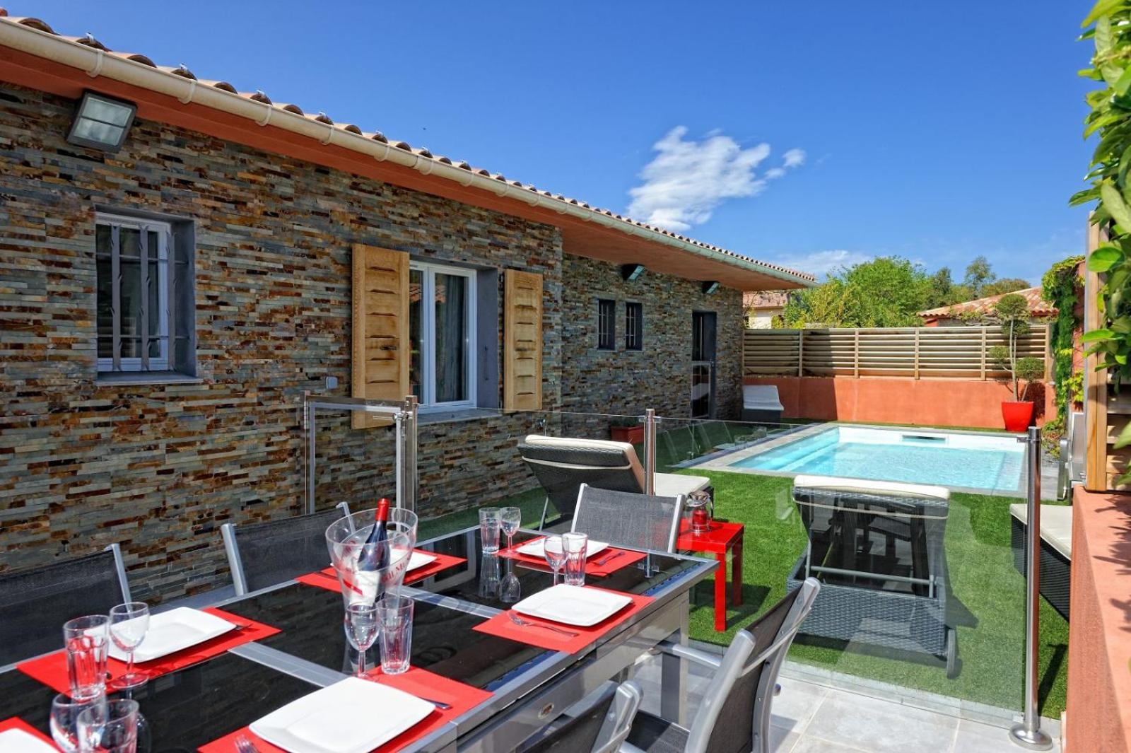 Villa with Private Pool photo 3