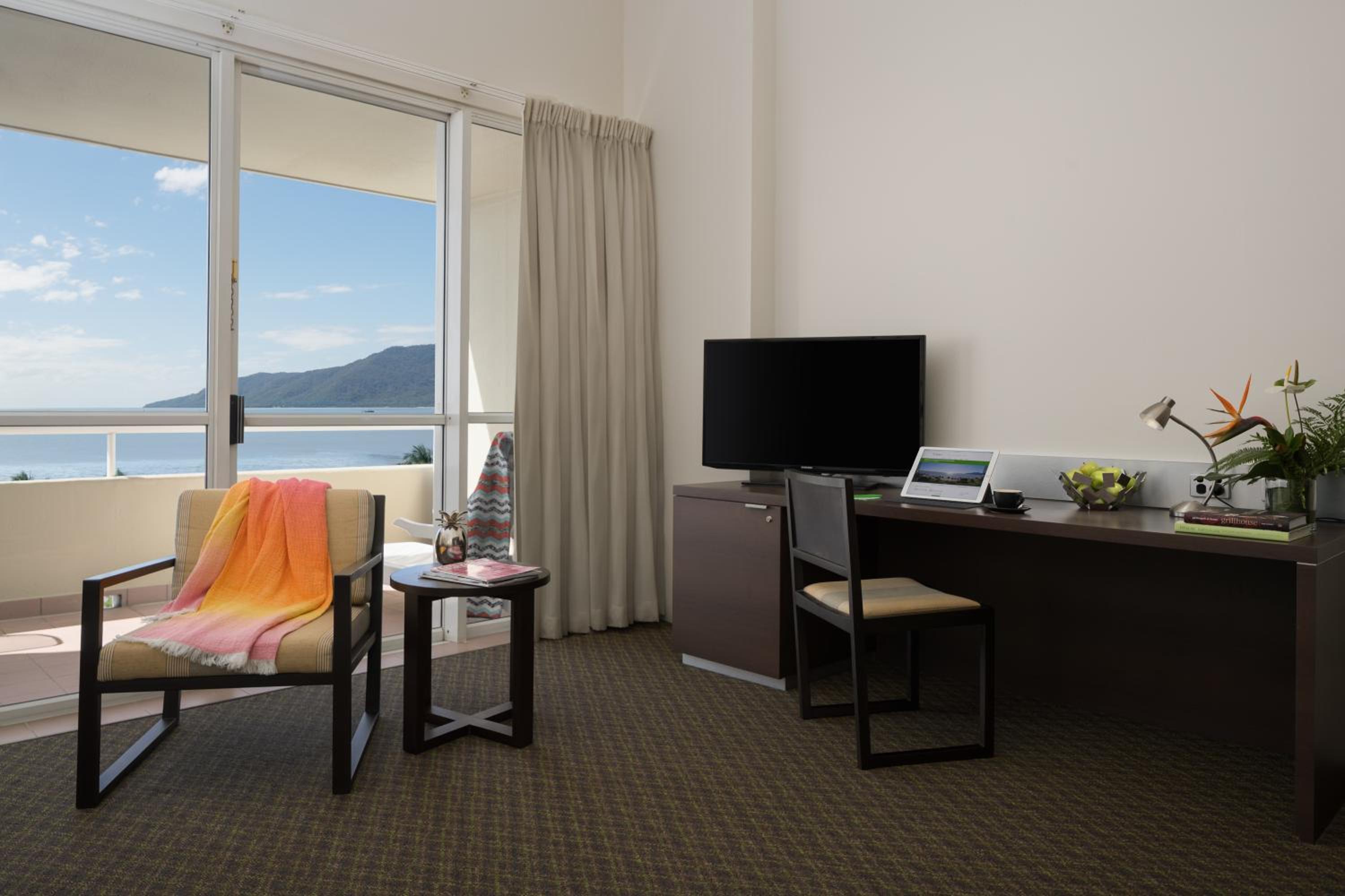 King Suite - Seafront