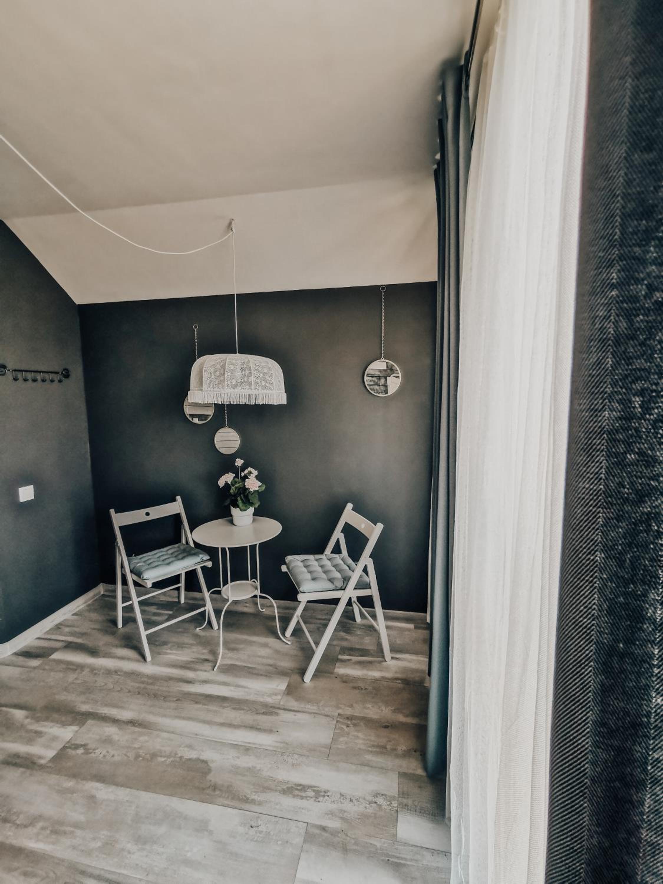 Two-Bedroom House - Photo 6