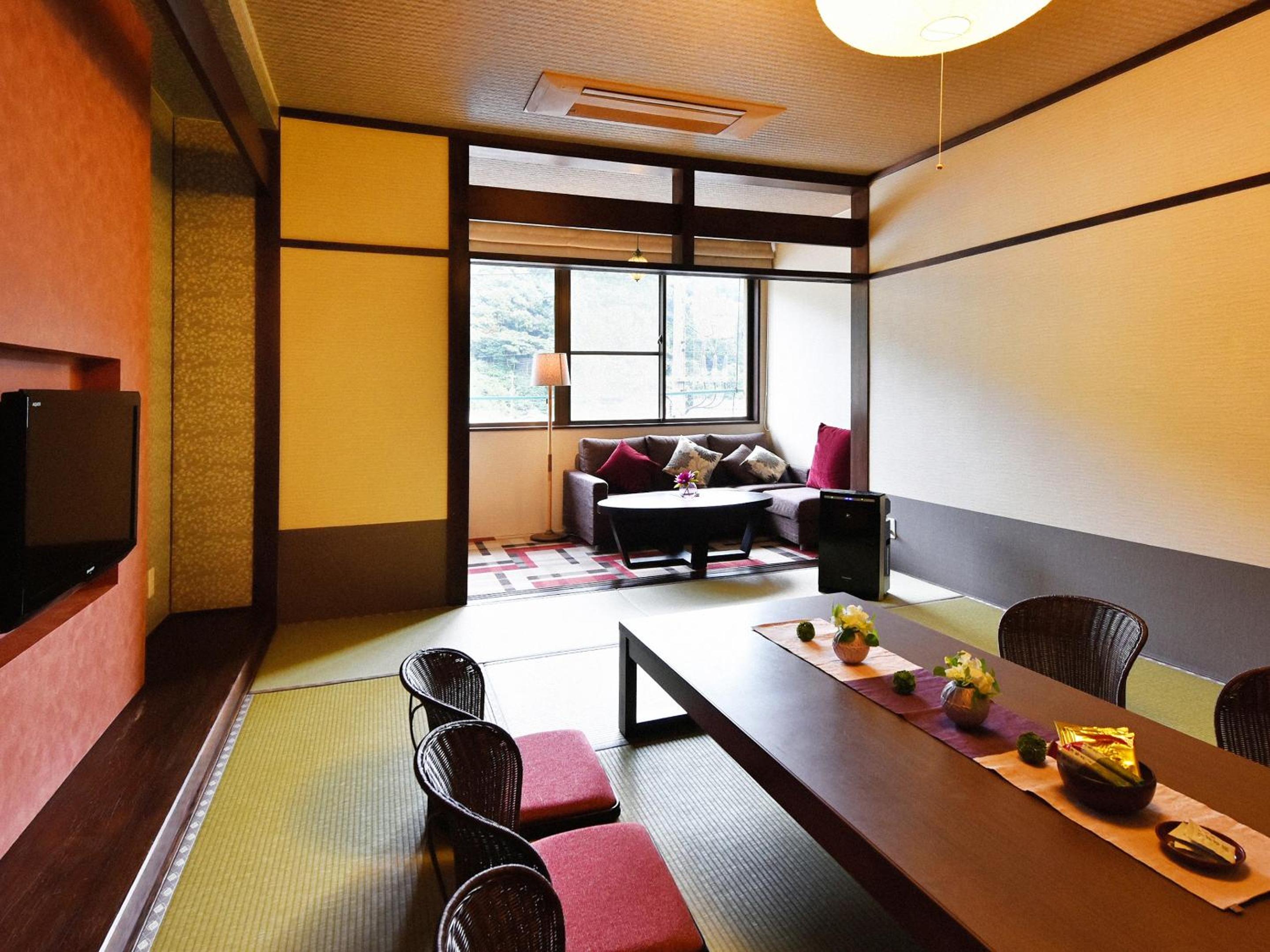 Japanese-Style Room - Smoking