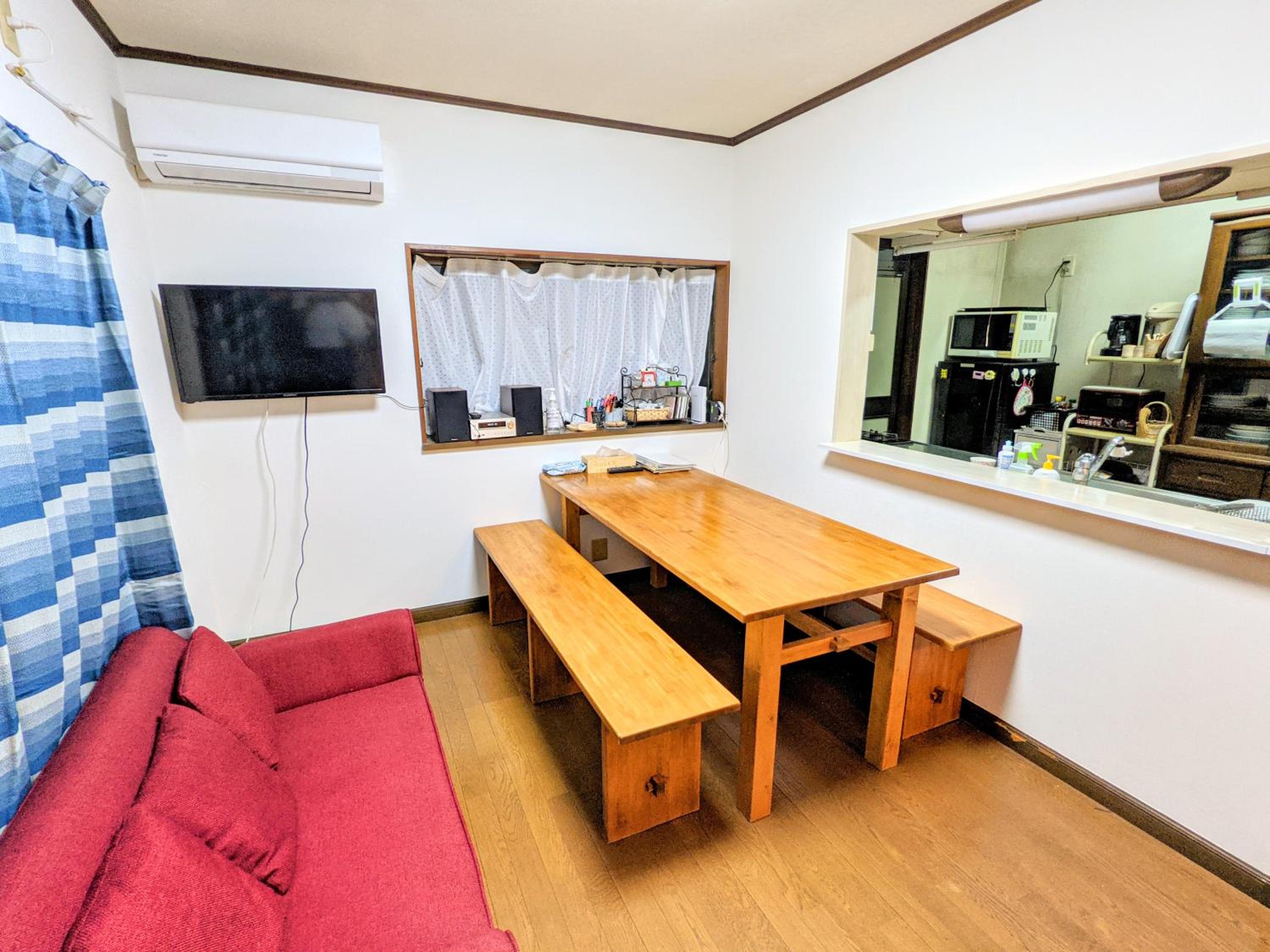 Three-Bedroom House photo 3