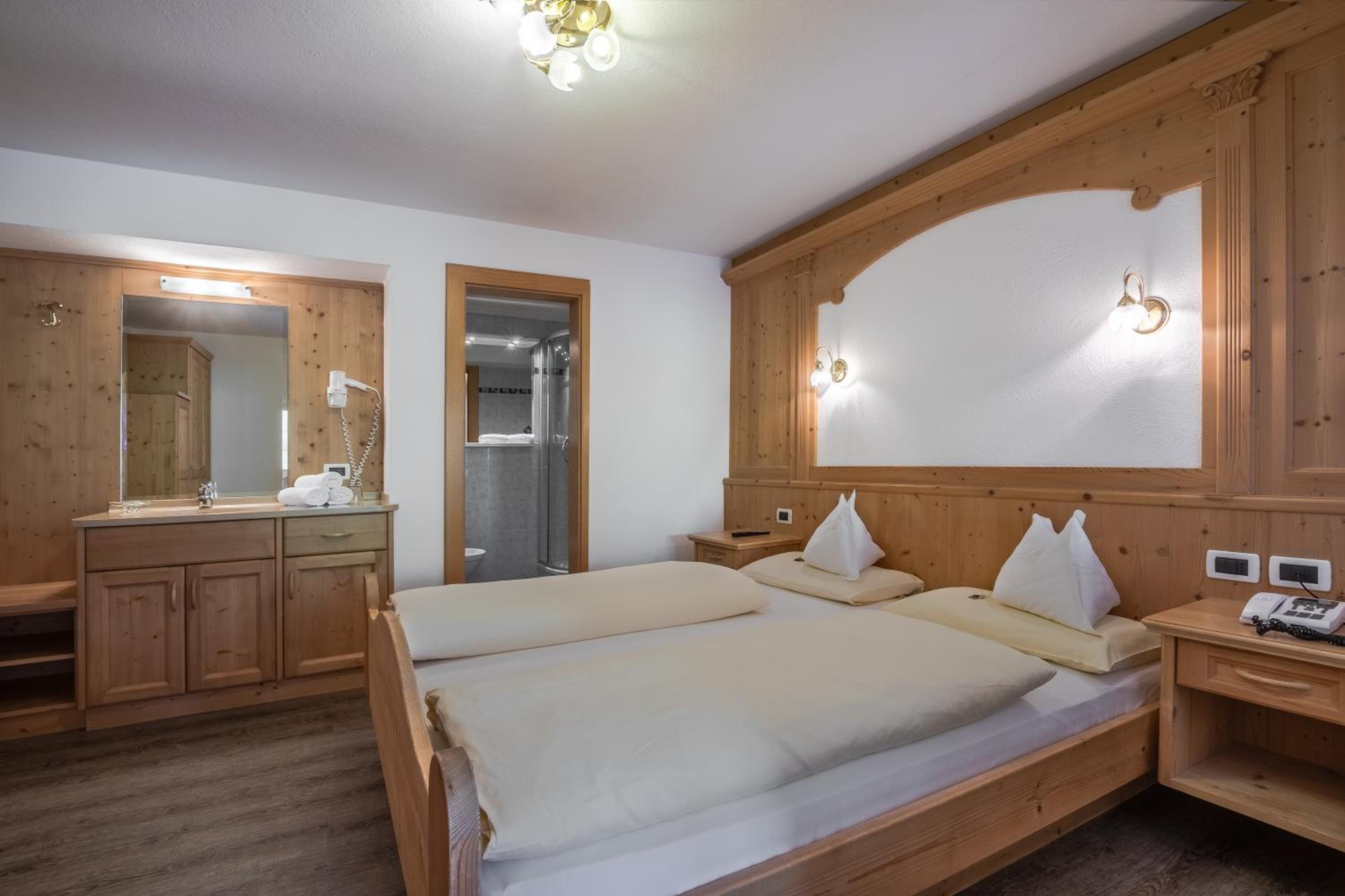 Superior Quadruple Room photo 2
