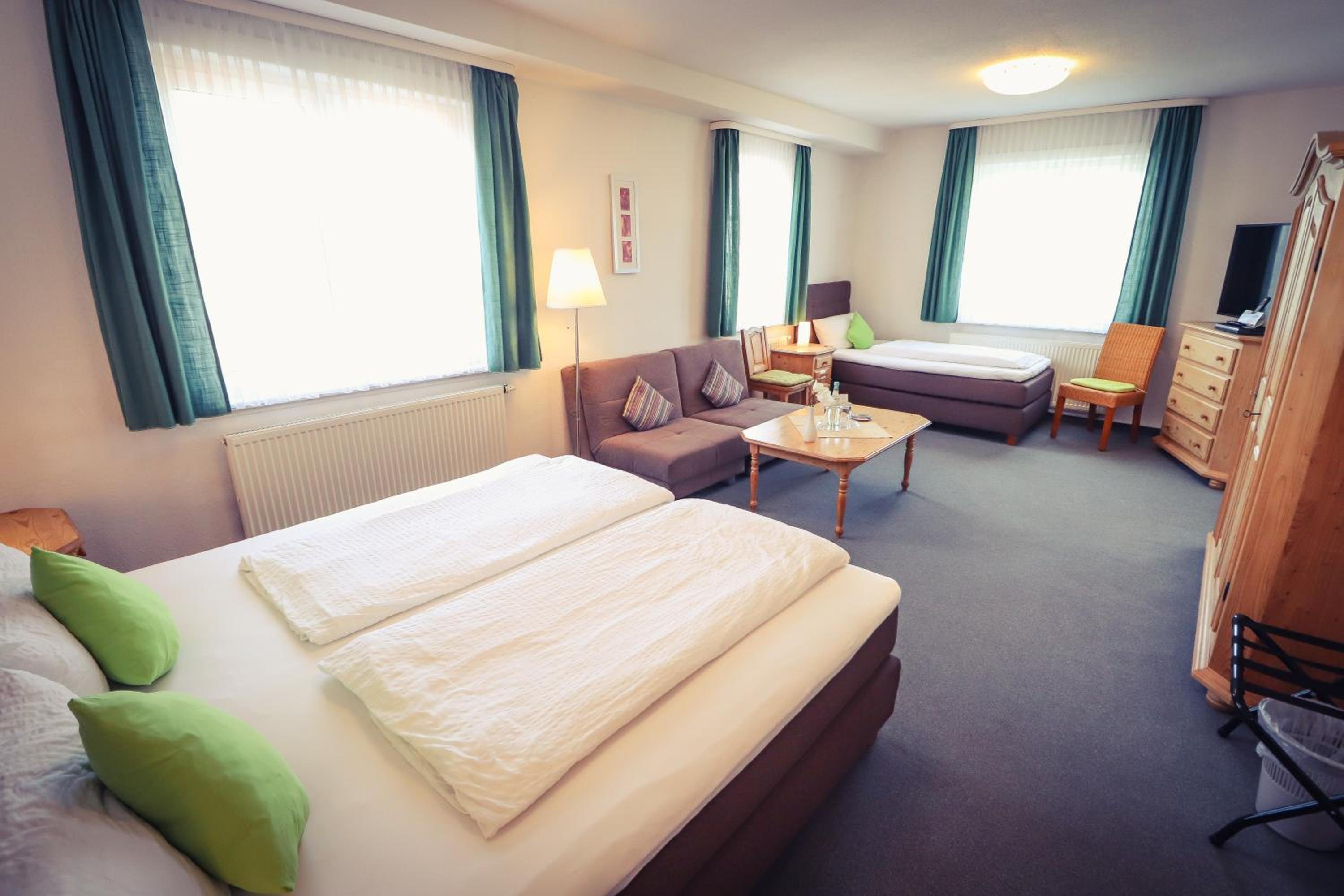 Superior Triple Room photo 3