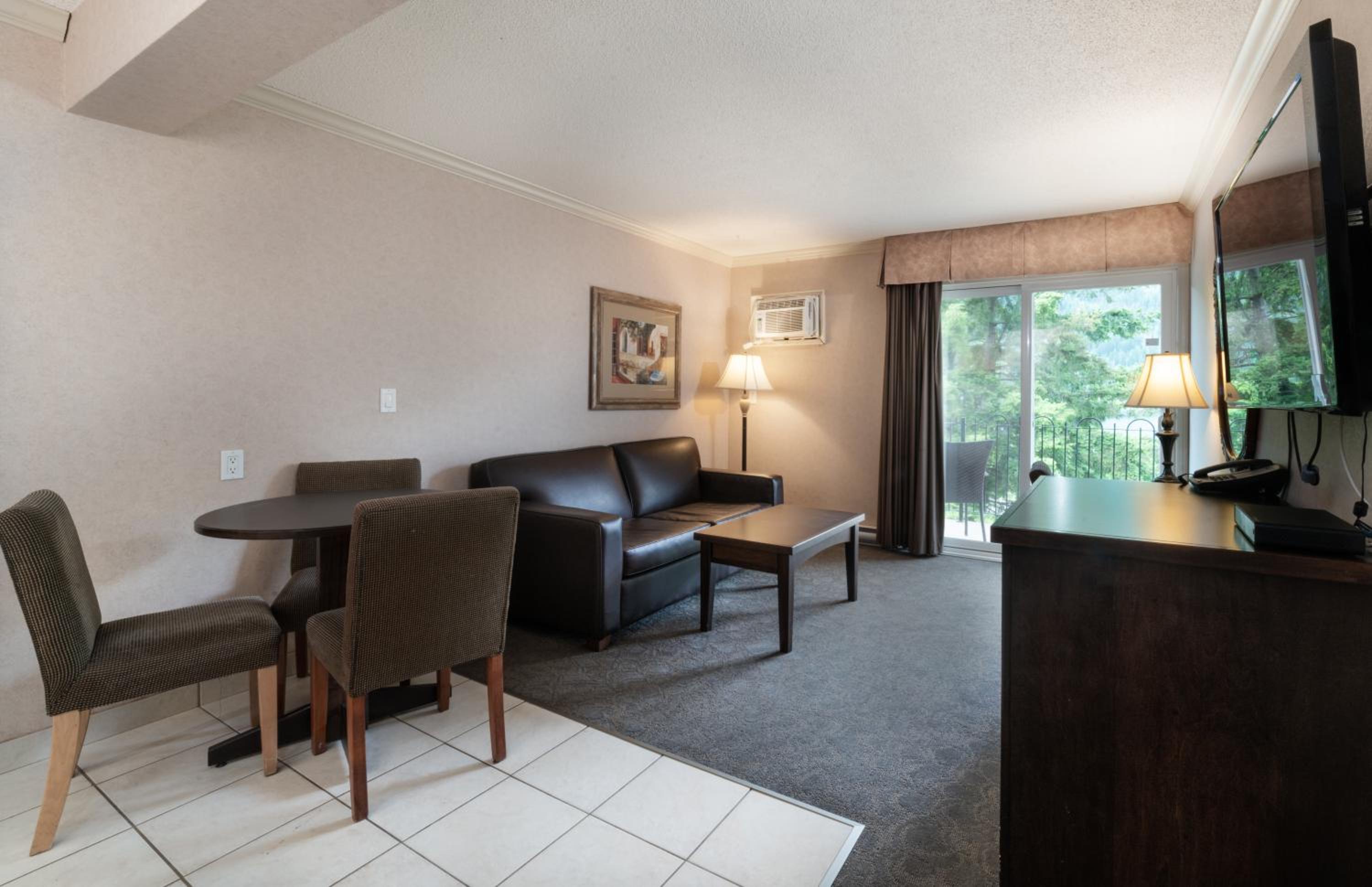 Queen Suite