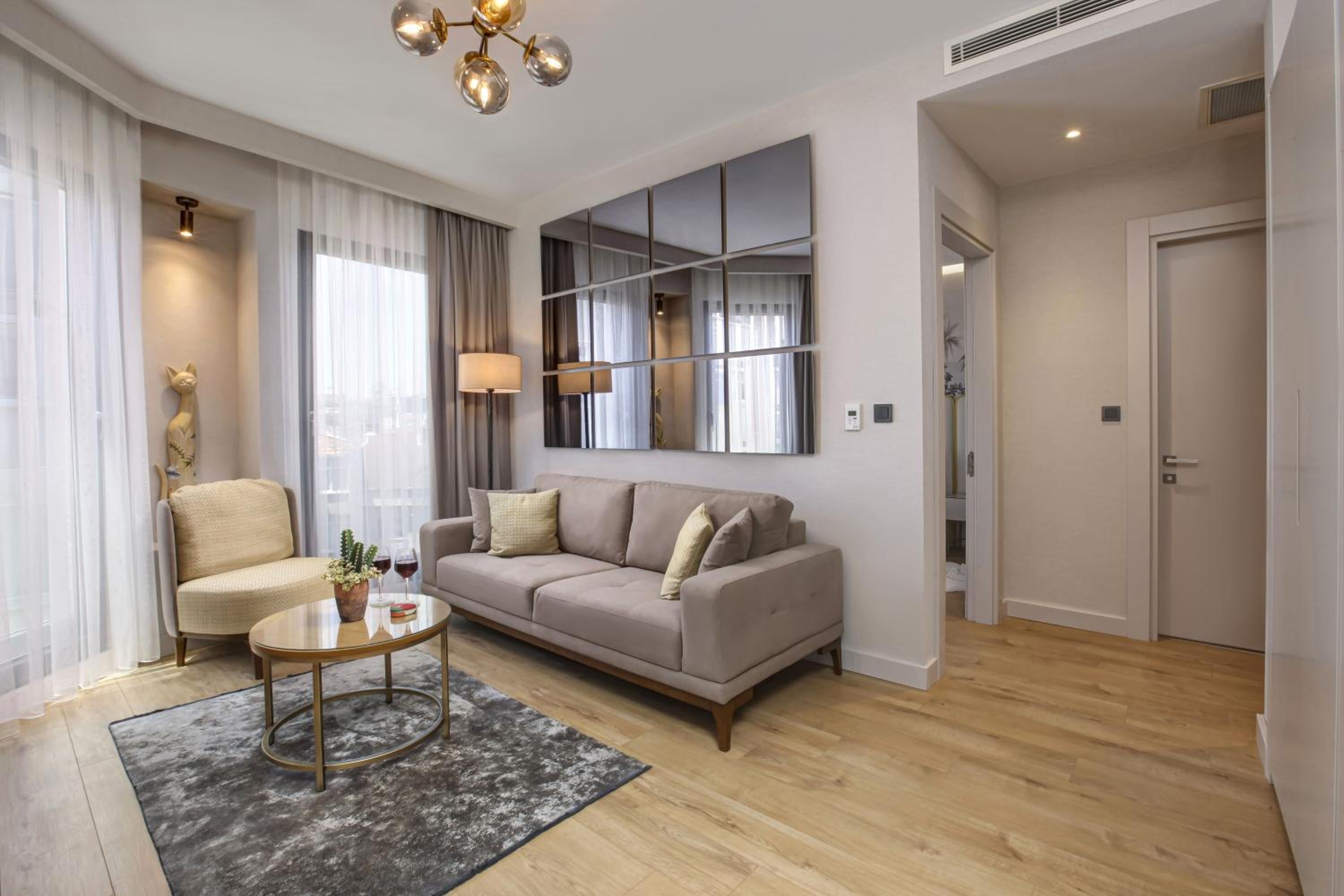 Deluxe Suite photo 2